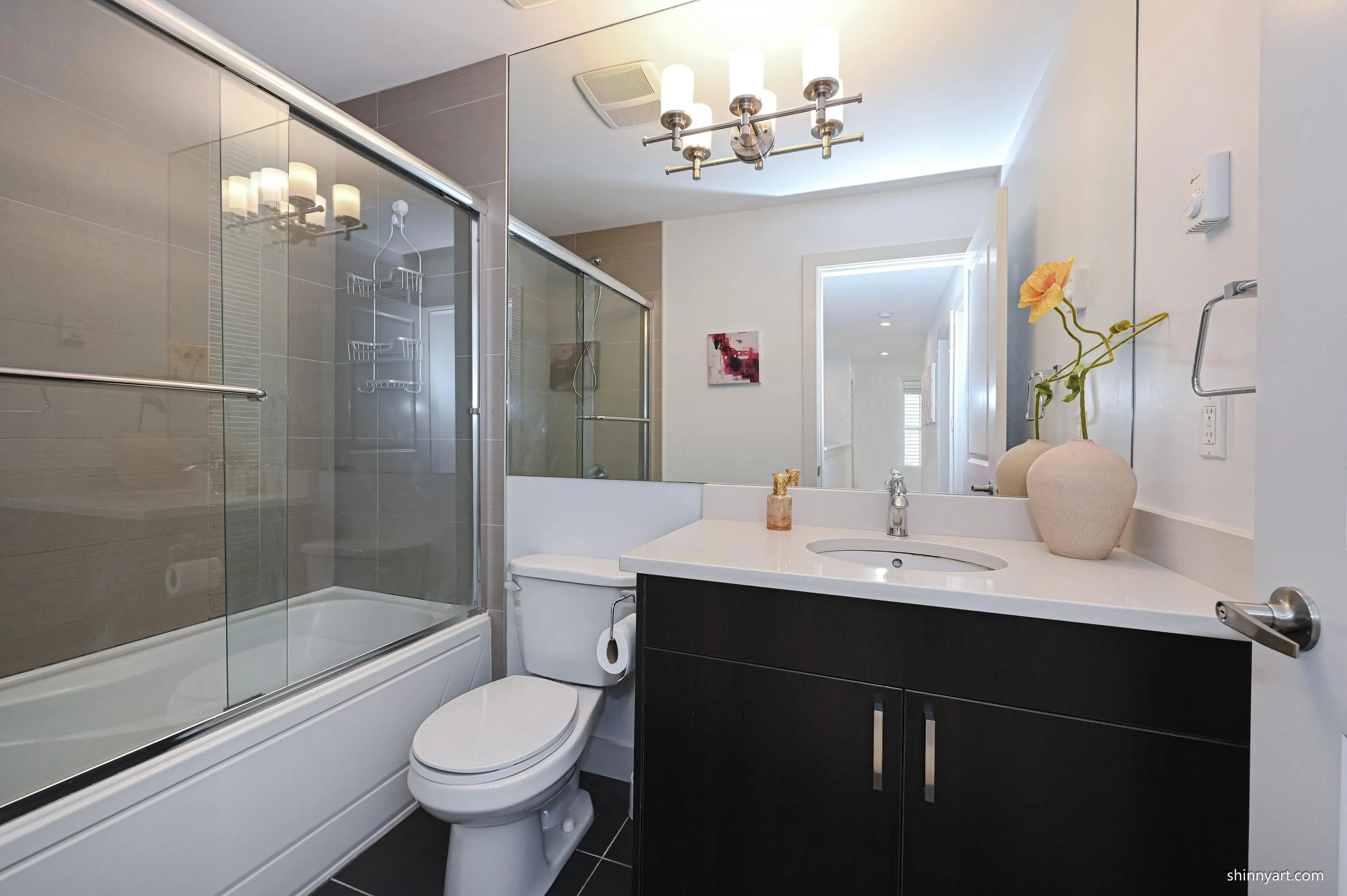 15 8200 Blundell Road