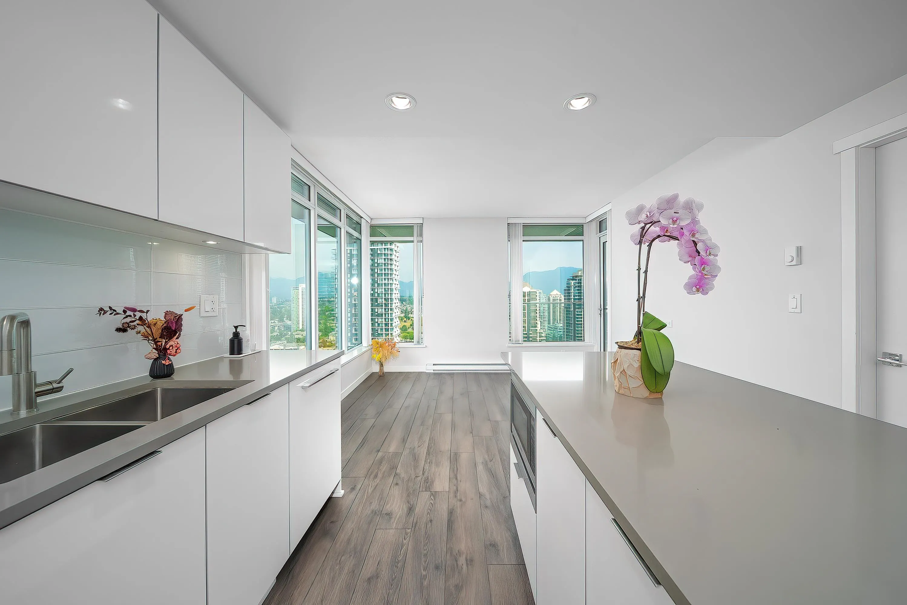 3206 2388 Madison Avenue