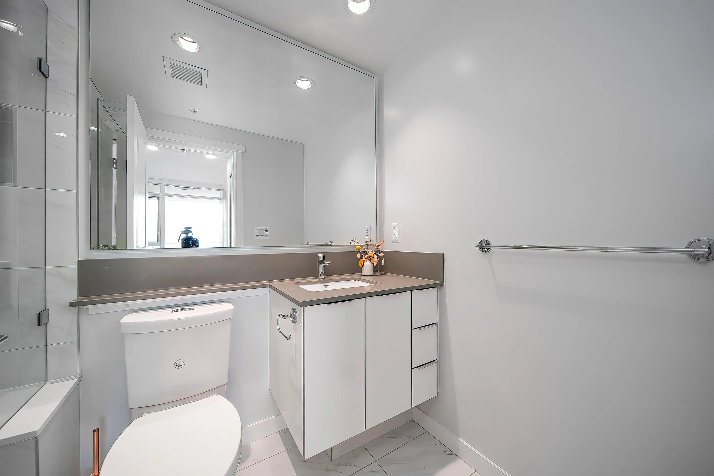 3206 2388 Madison Avenue