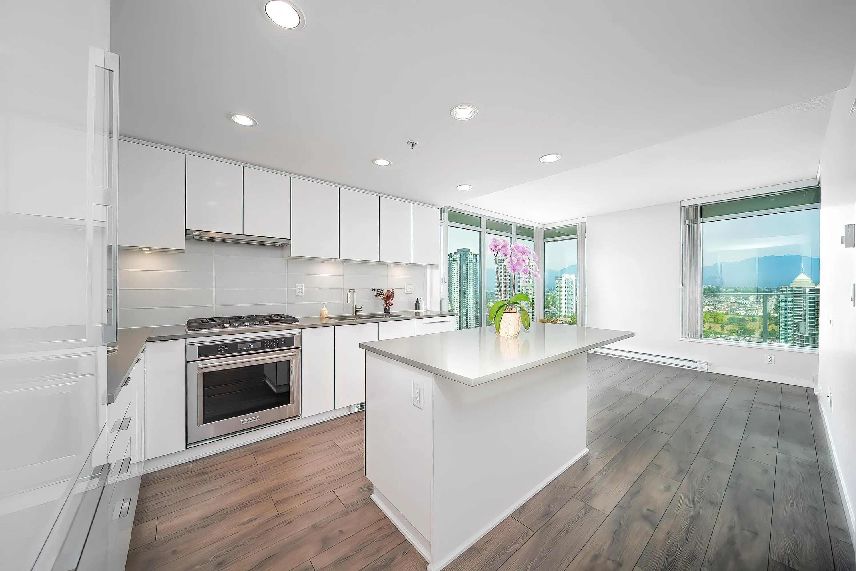 3206 2388 Madison Avenue