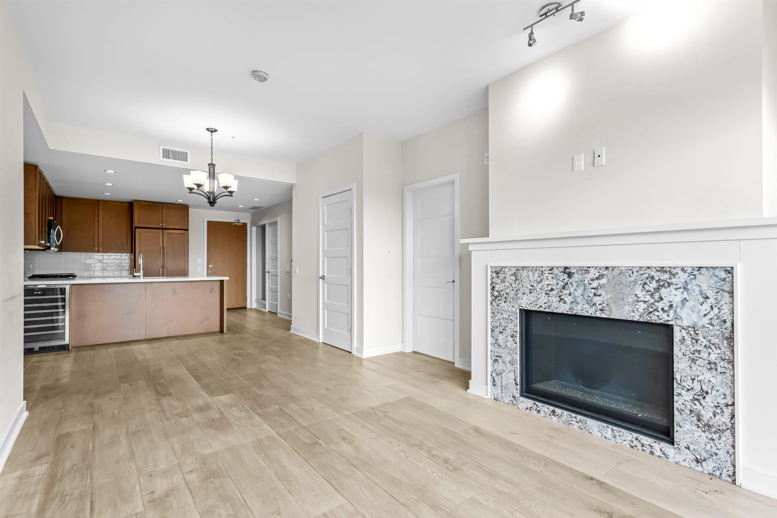 210 6168 London Road