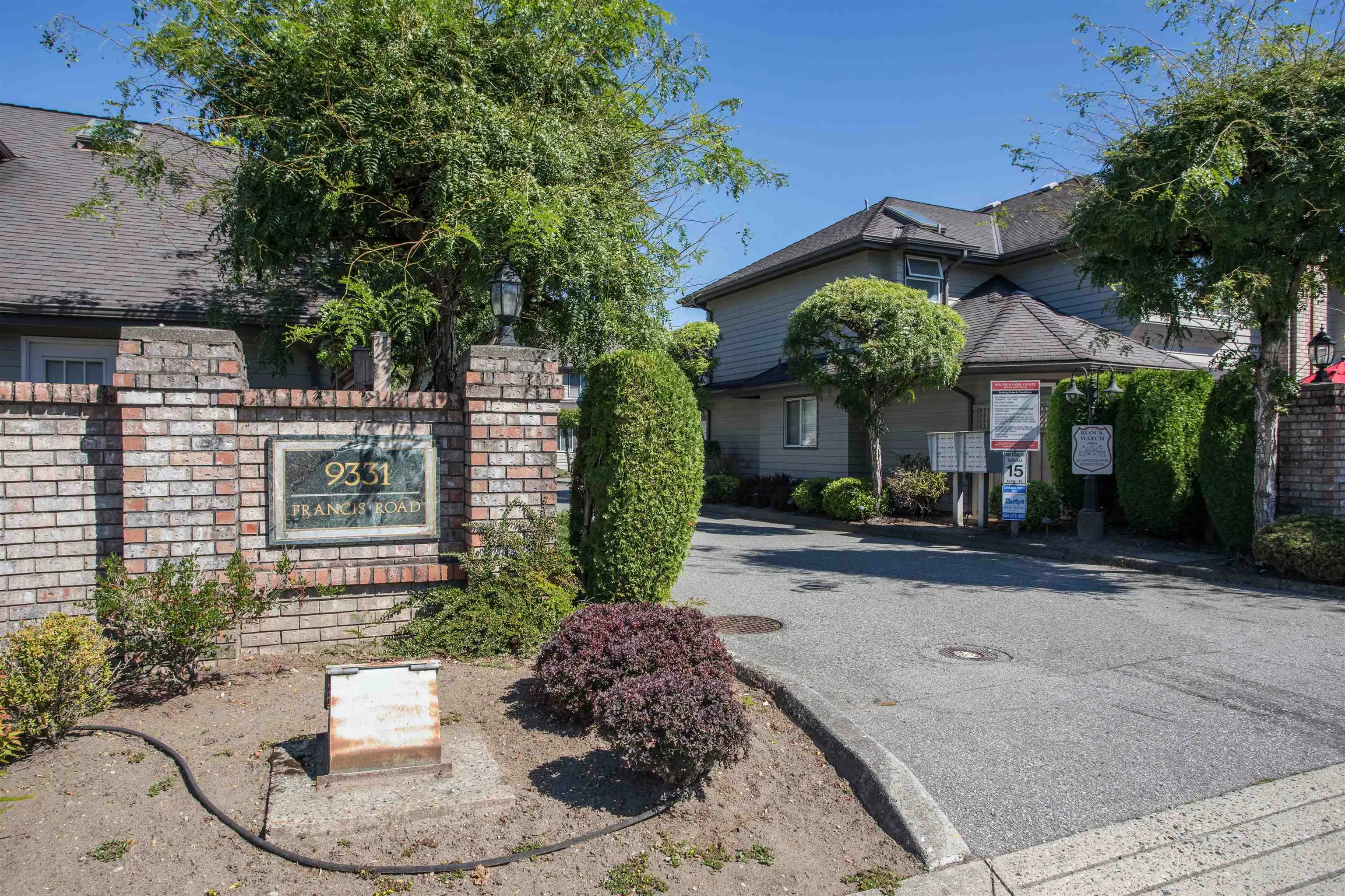 4 9331 Francis Road