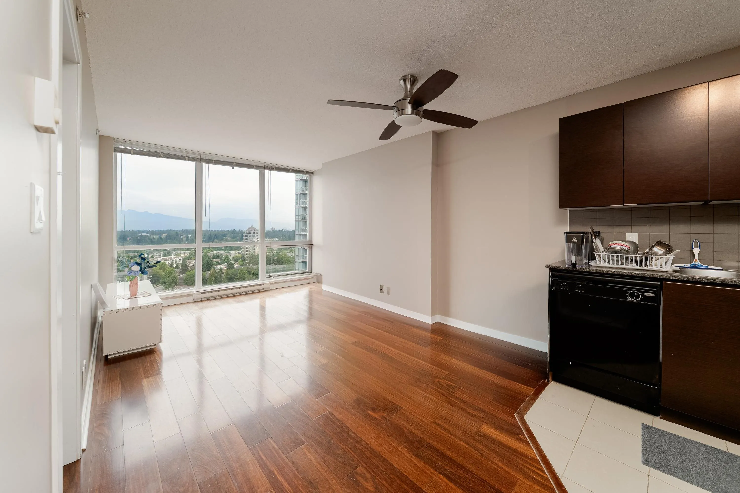 3105 13618 100 Avenue