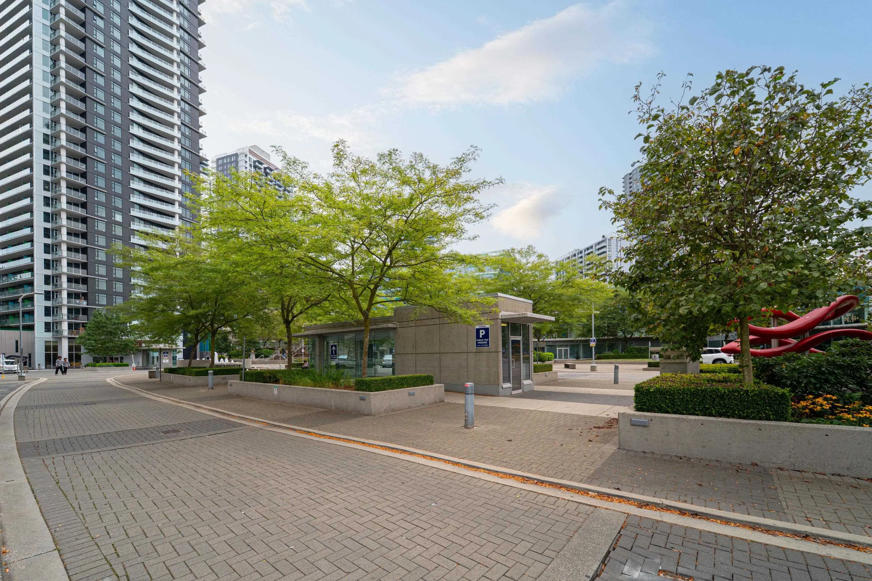 3105 13618 100 Avenue