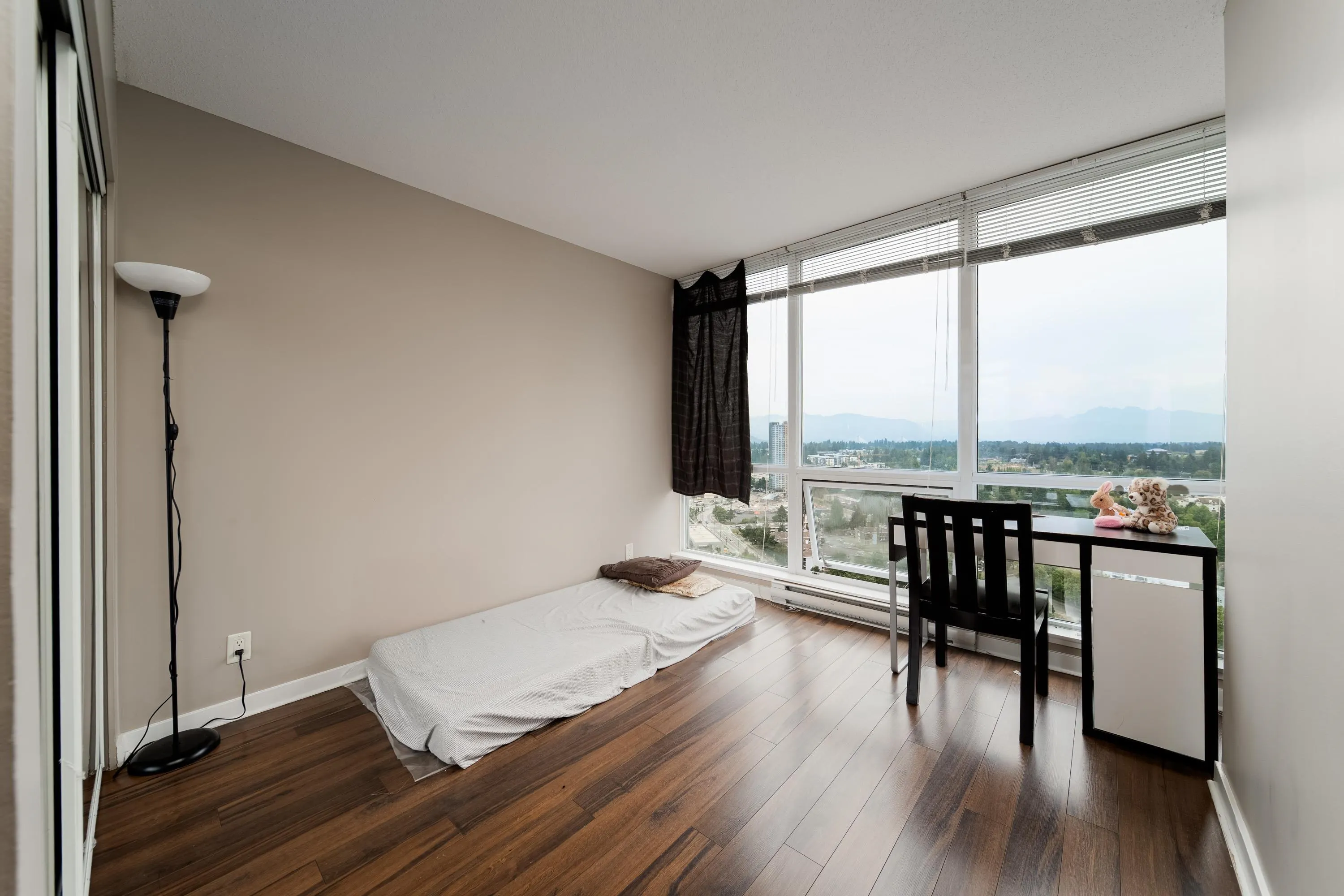 3105 13618 100 Avenue