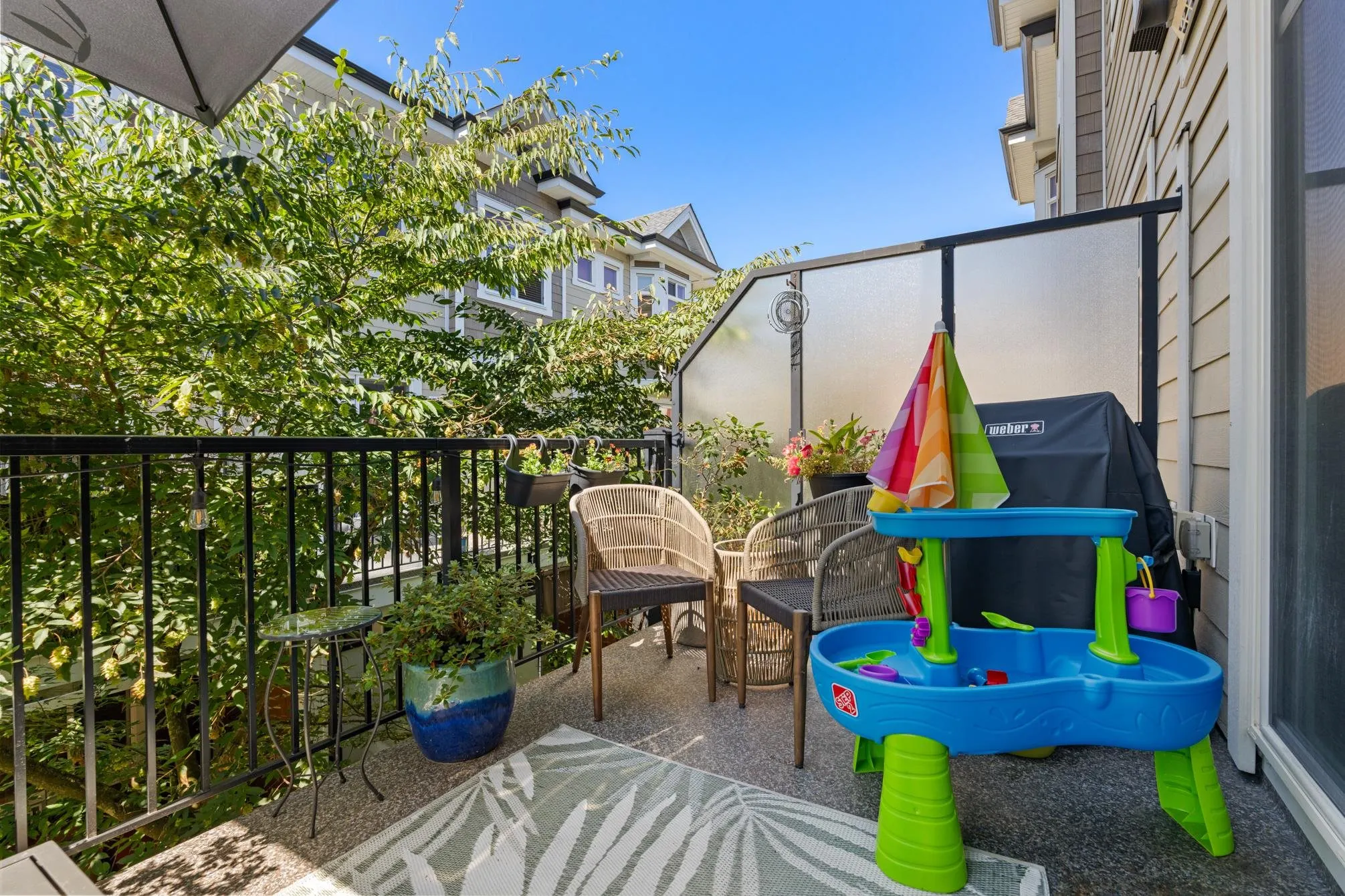 93 8068 207 Street