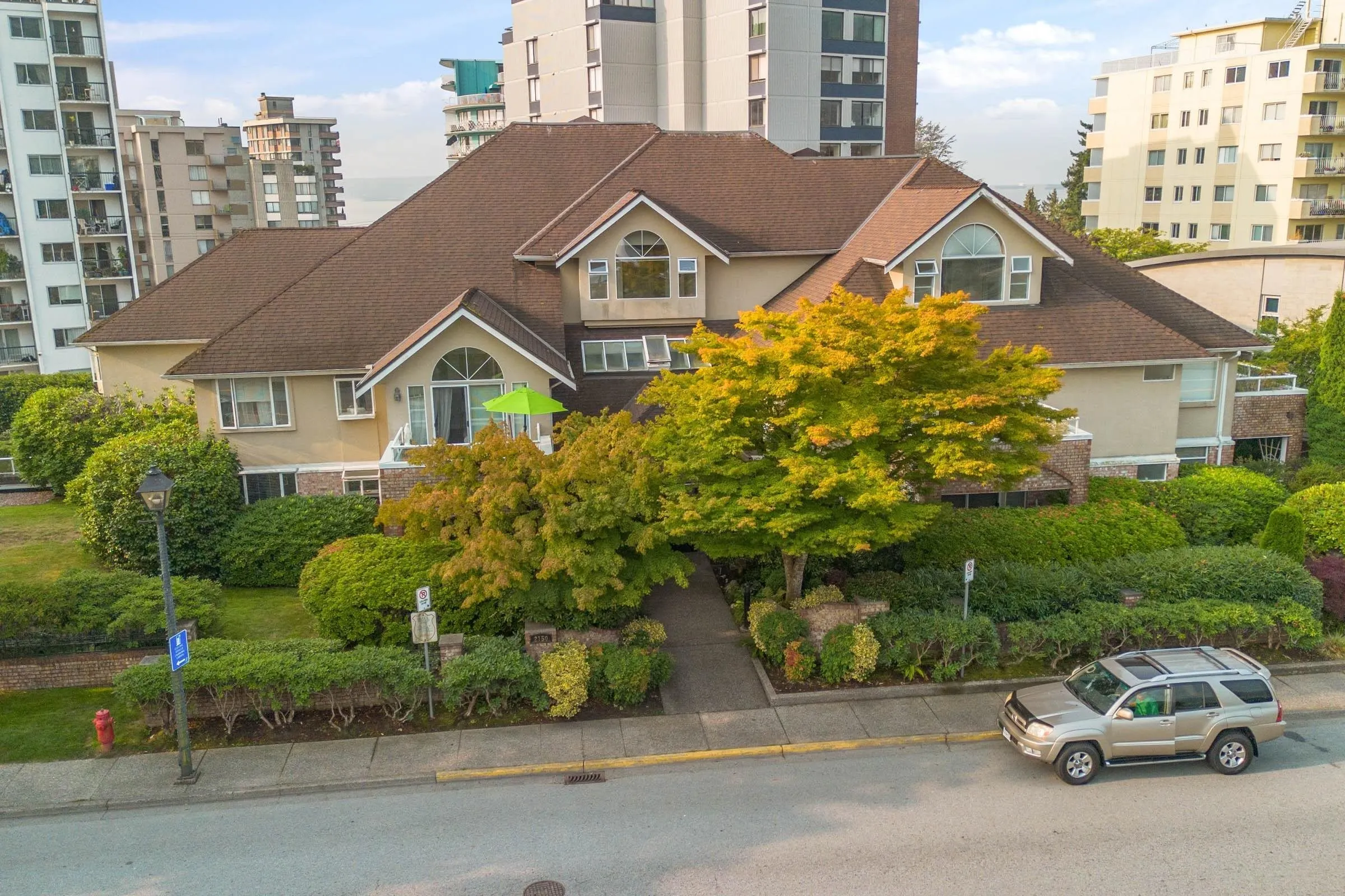 5 2150 Marine Drive