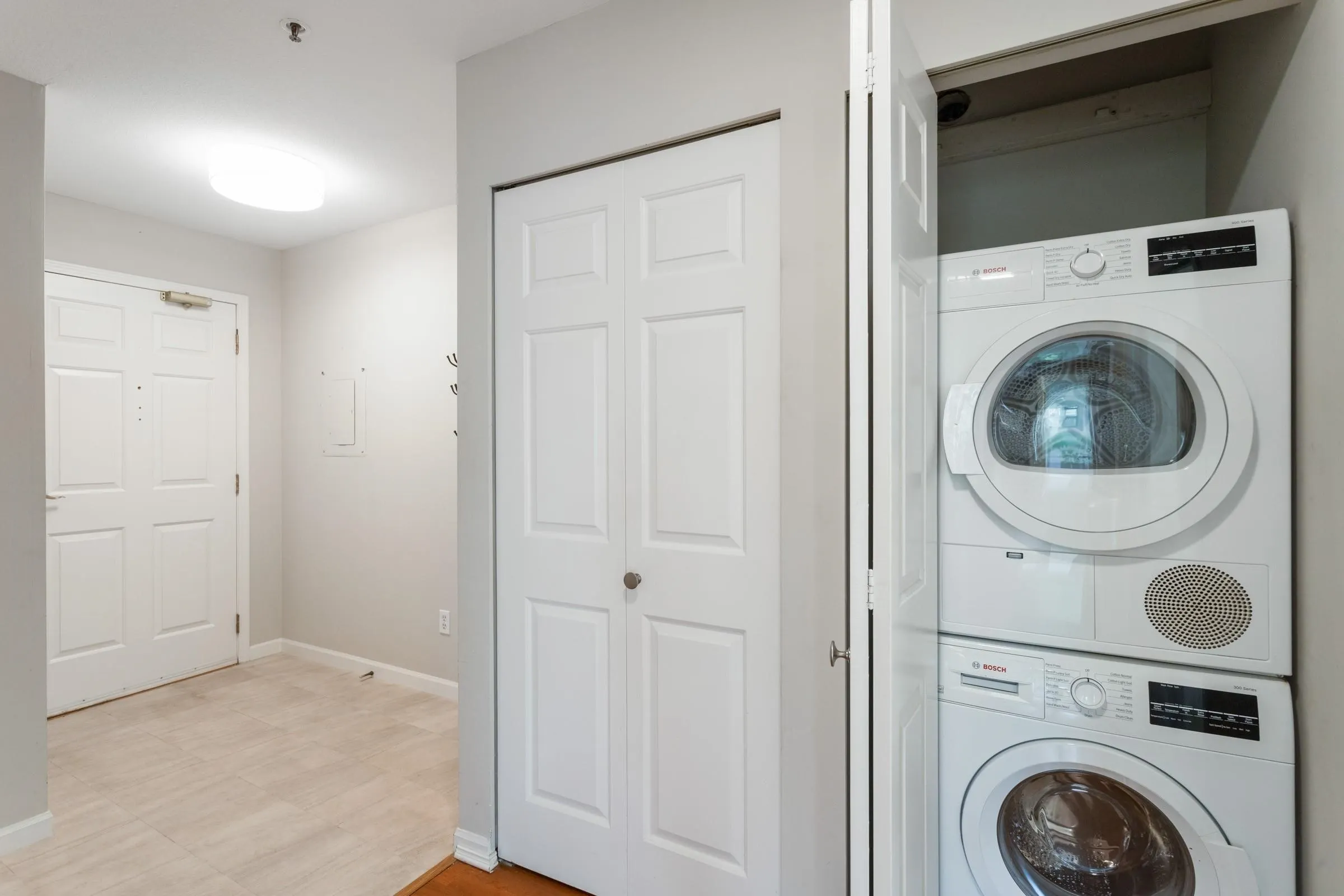 5 2150 Marine Drive