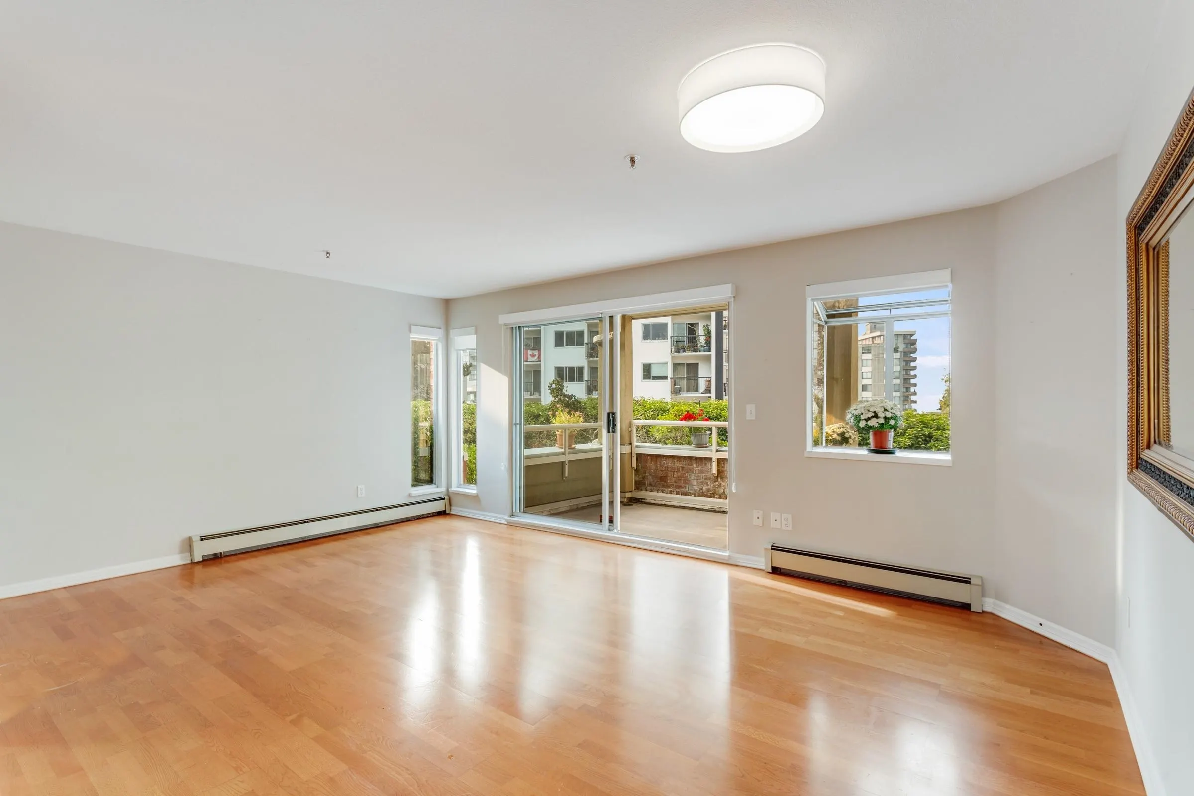 5 2150 Marine Drive