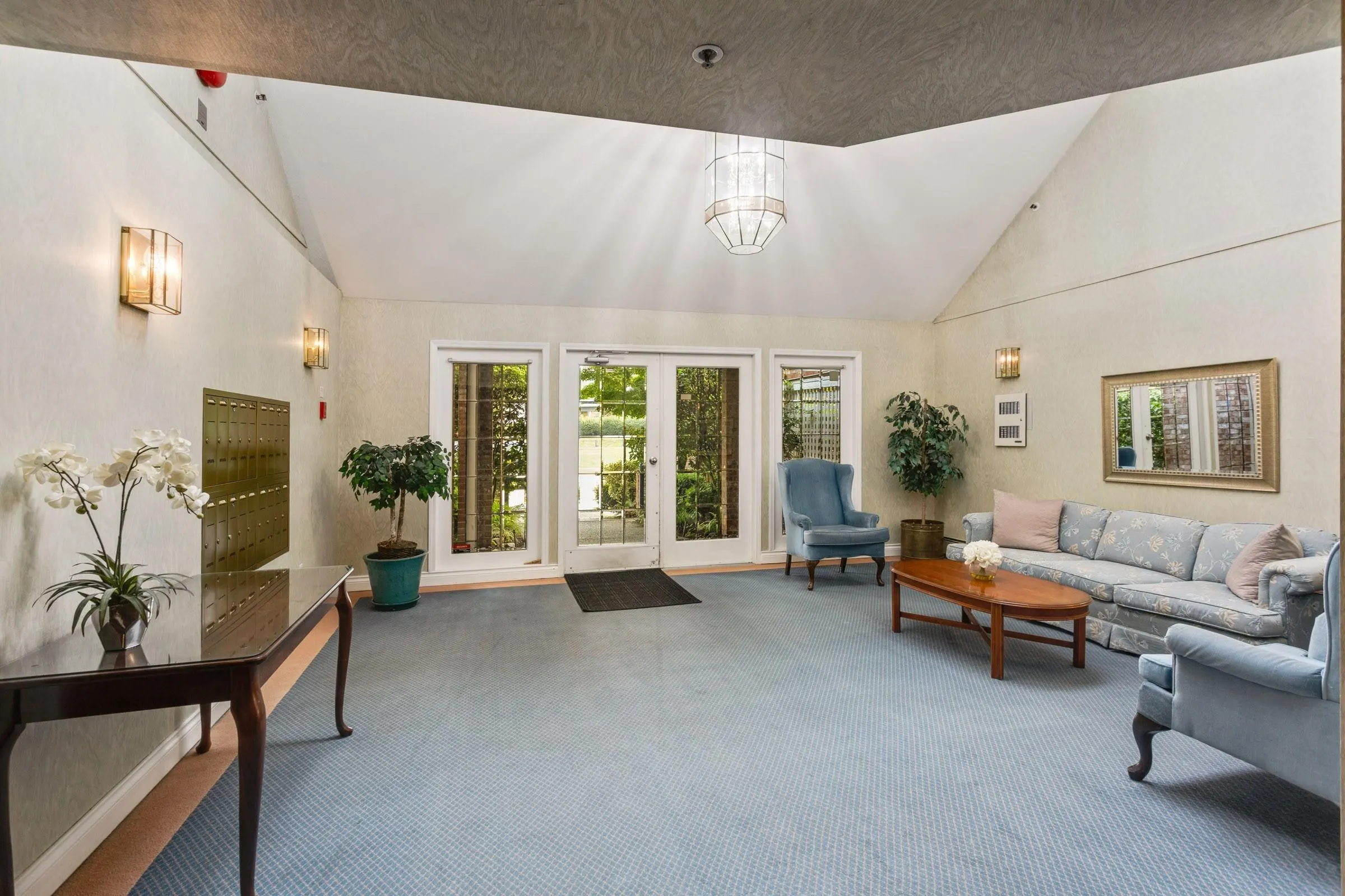 5 2150 Marine Drive