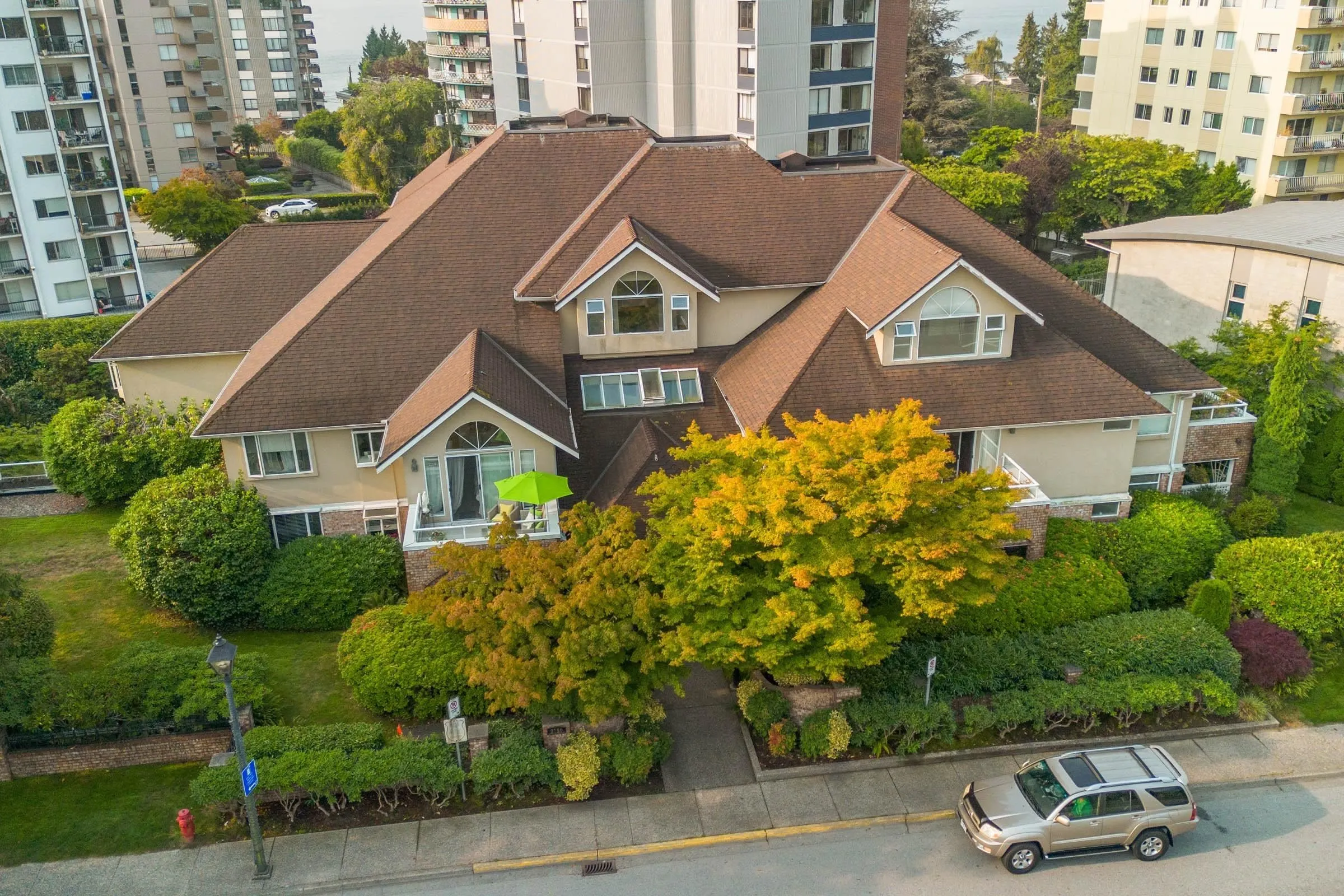 5 2150 Marine Drive