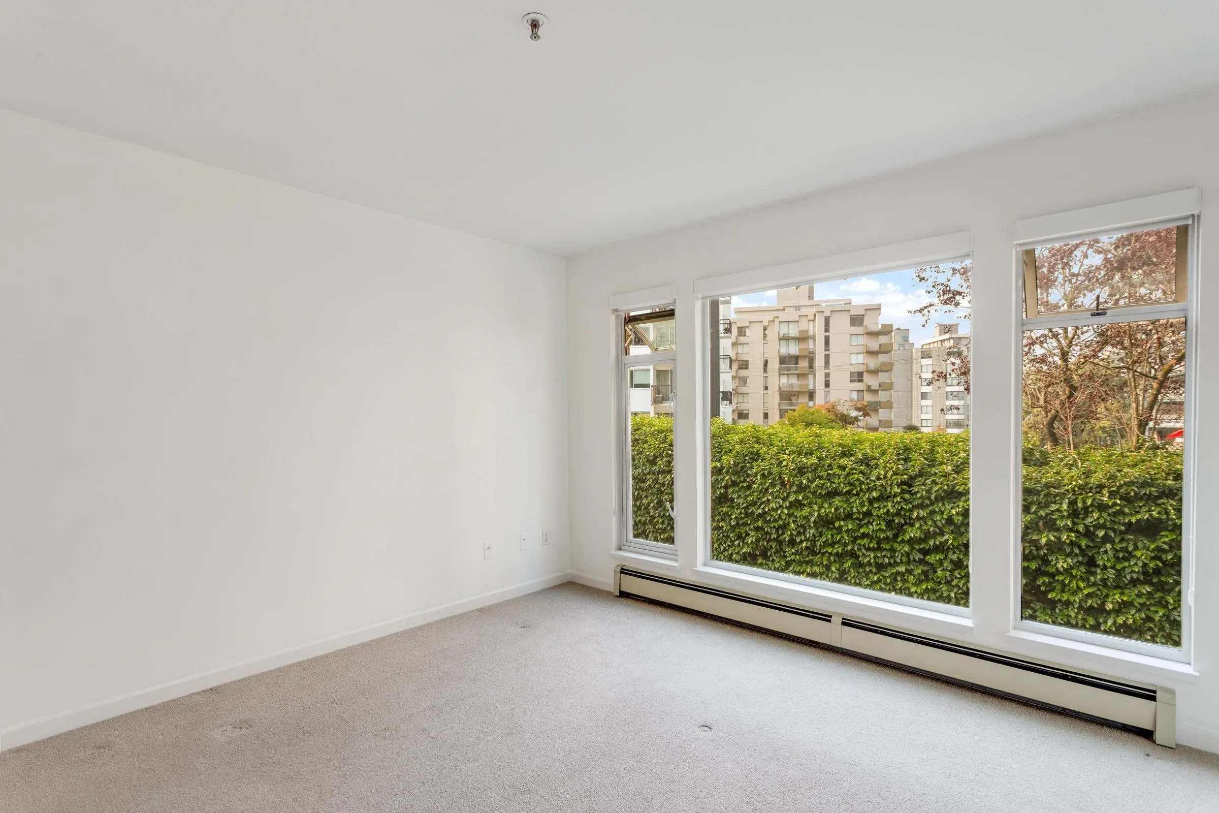 5 2150 Marine Drive