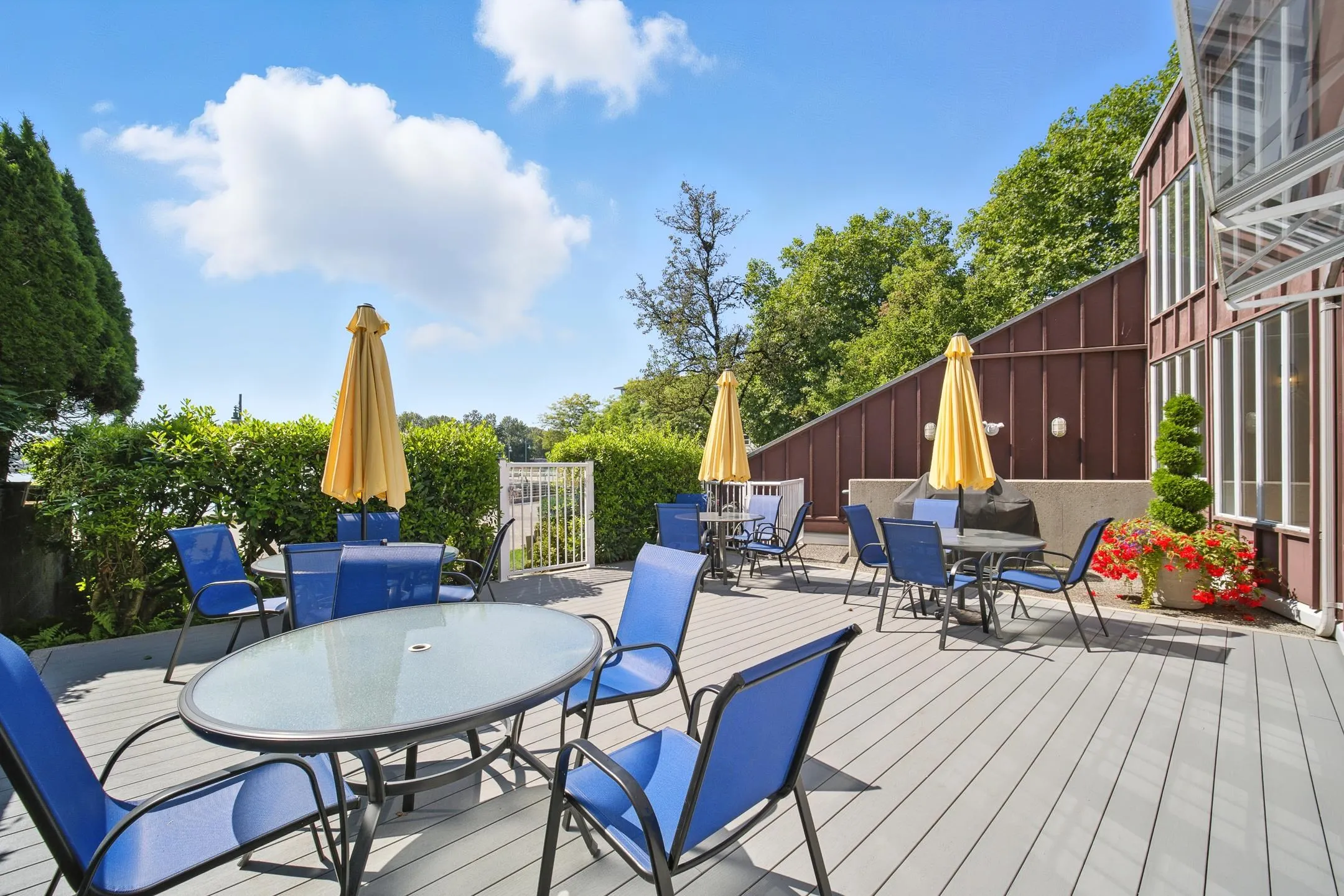 409 1820 E Kent Ave South Avenue