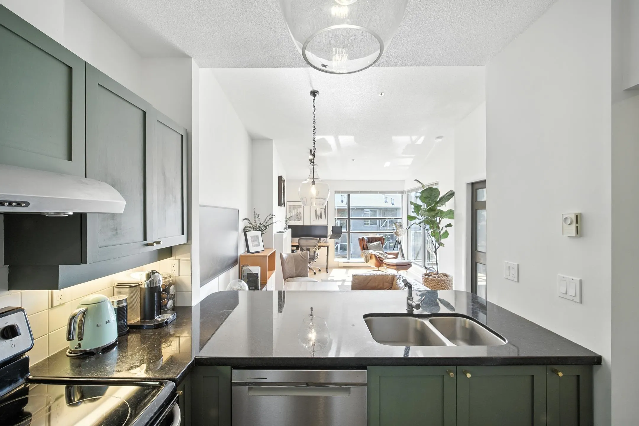 409 1820 E Kent Ave South Avenue