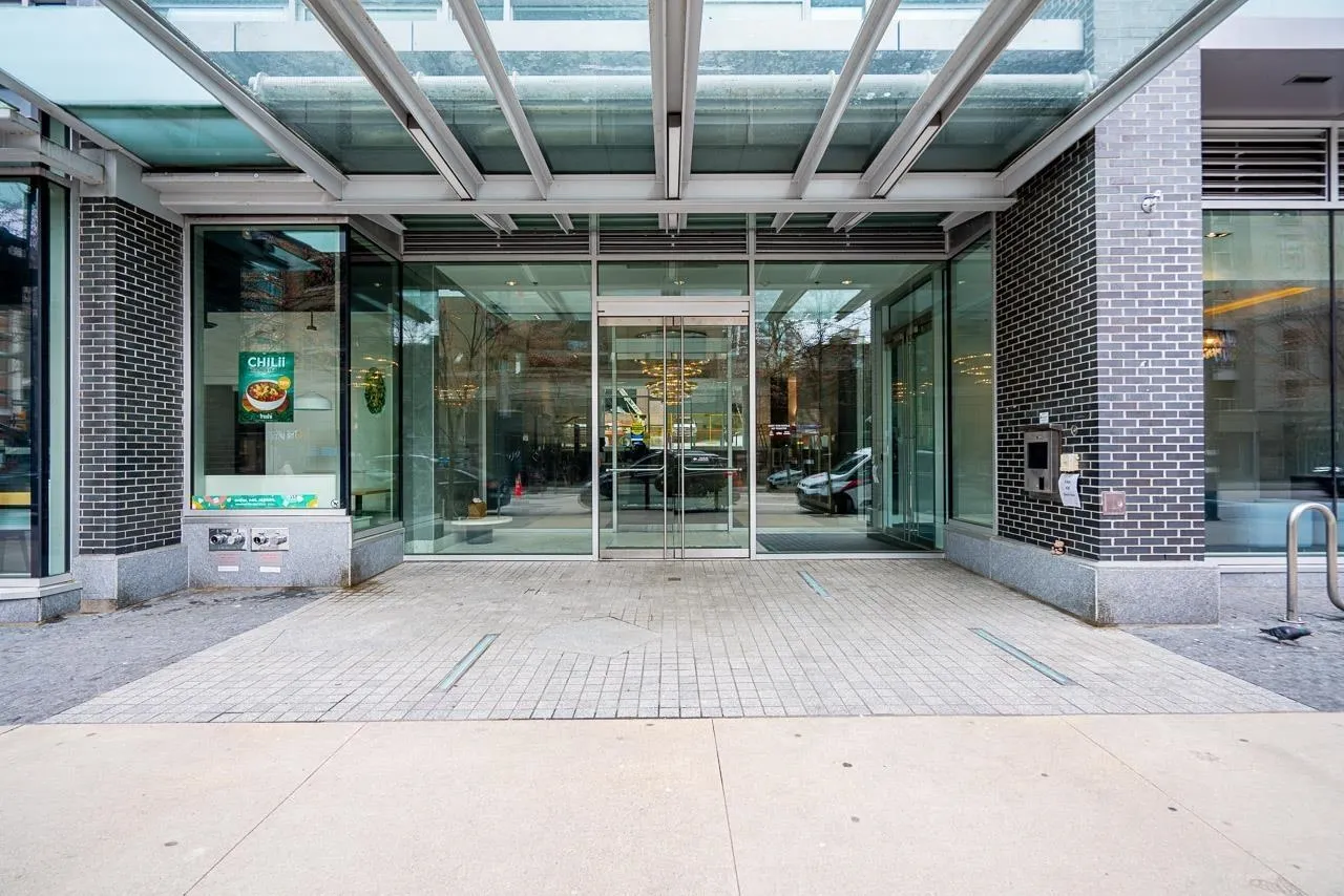 2904 1283 Howe Street