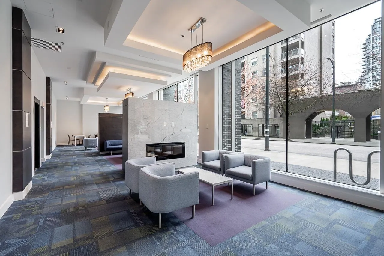 2904 1283 Howe Street
