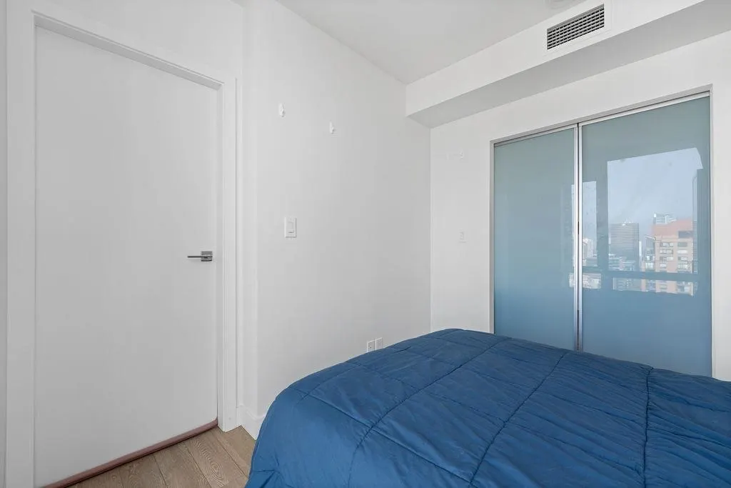 2904 1283 Howe Street
