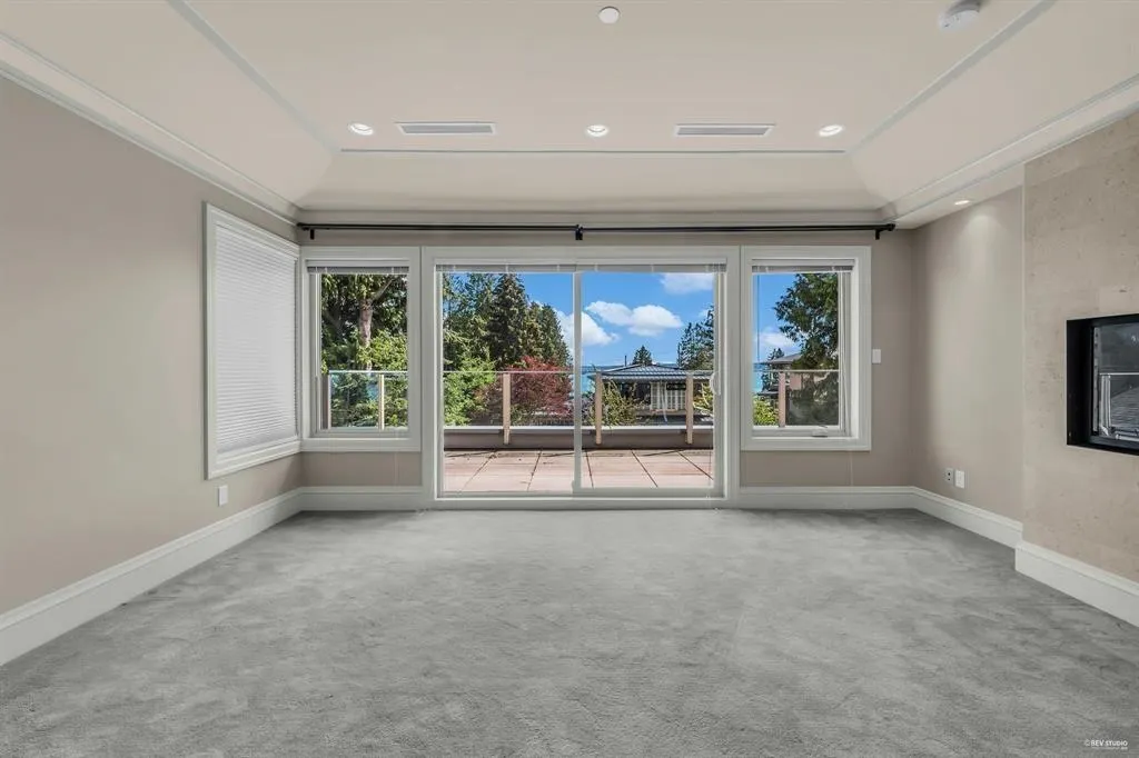 2566 Marine Drive