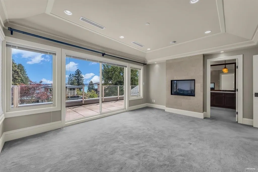 2566 Marine Drive