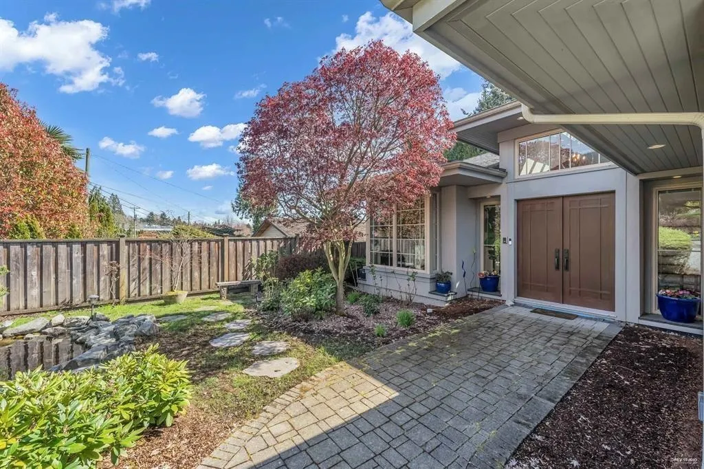 2566 Marine Drive