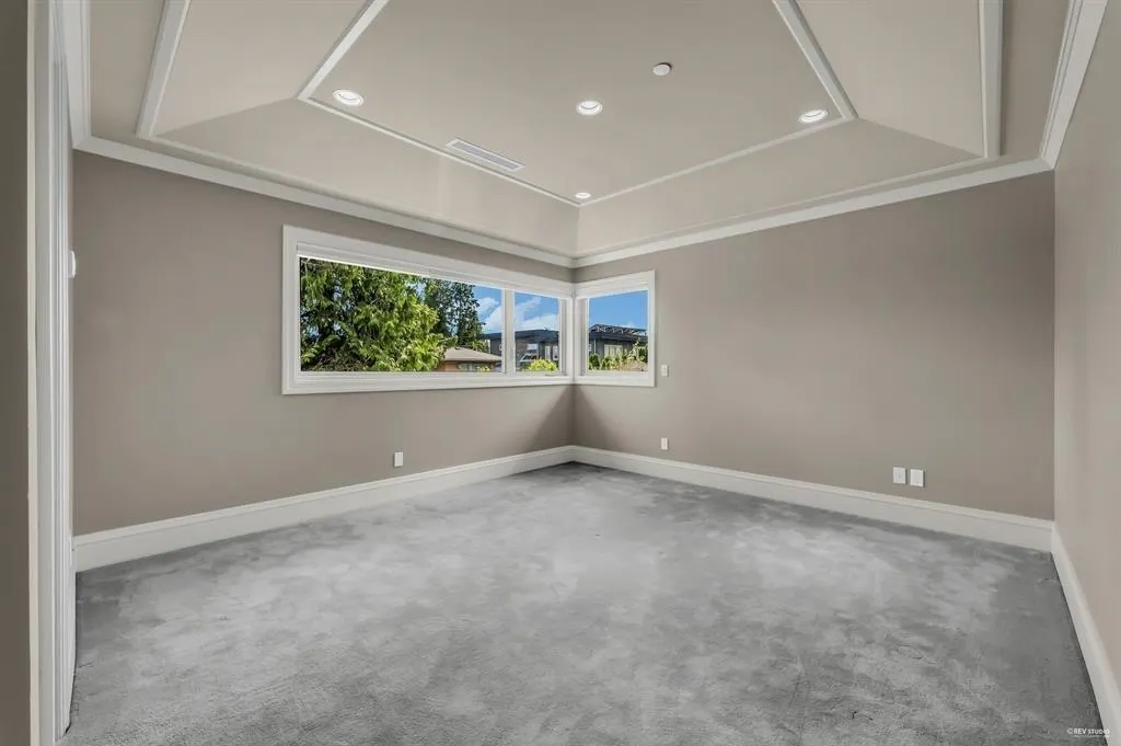 2566 Marine Drive
