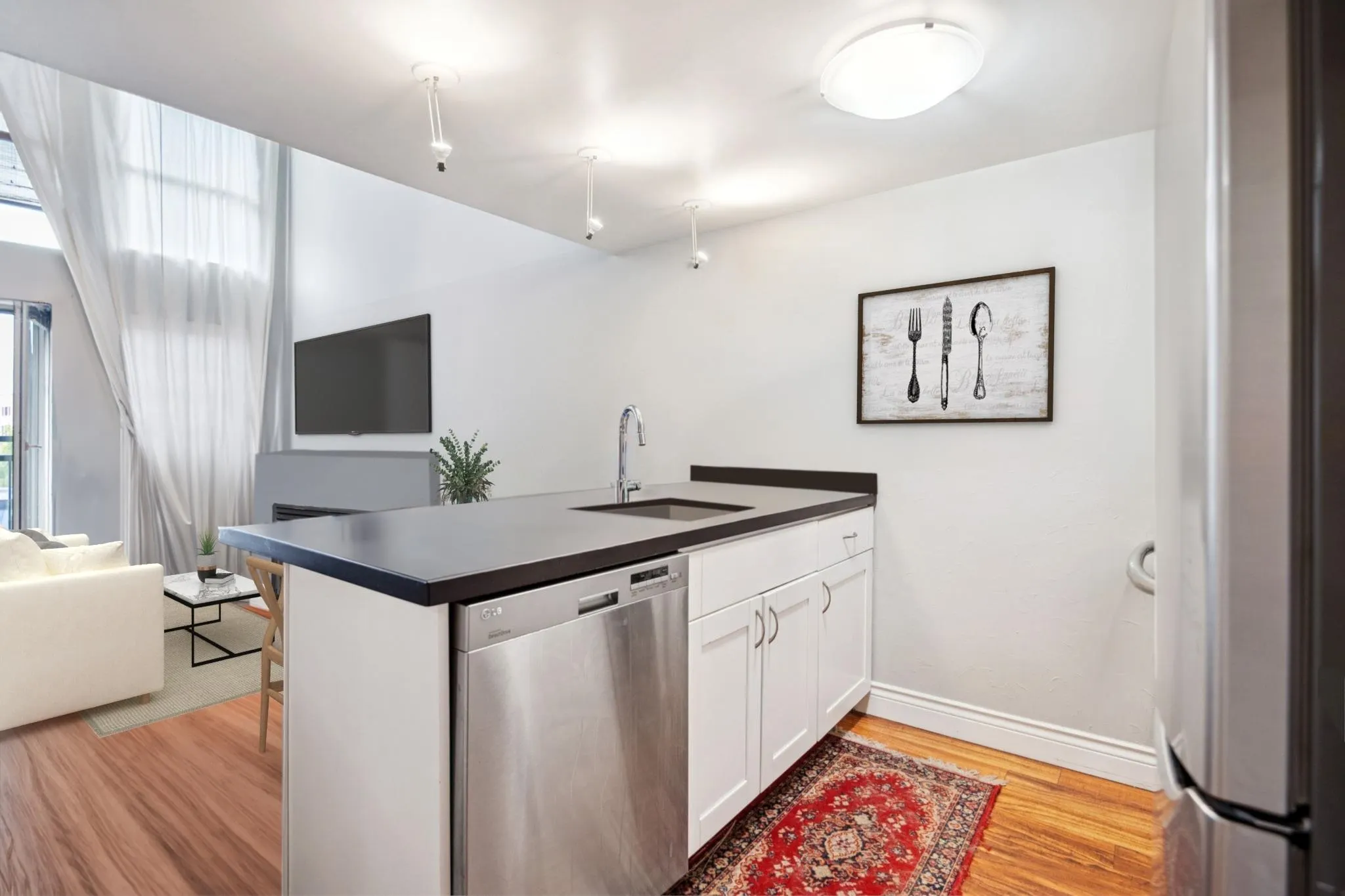 508 1 E Cordova Street