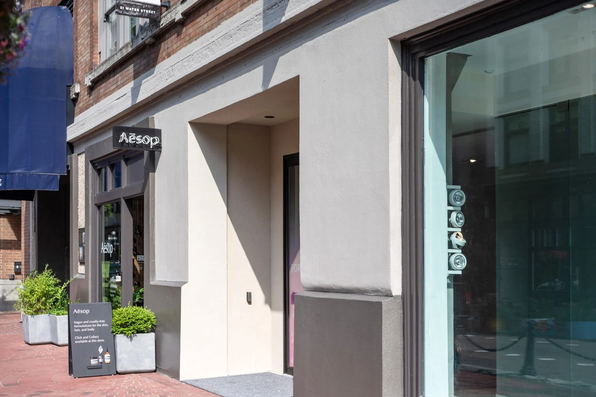 508 1 E Cordova Street