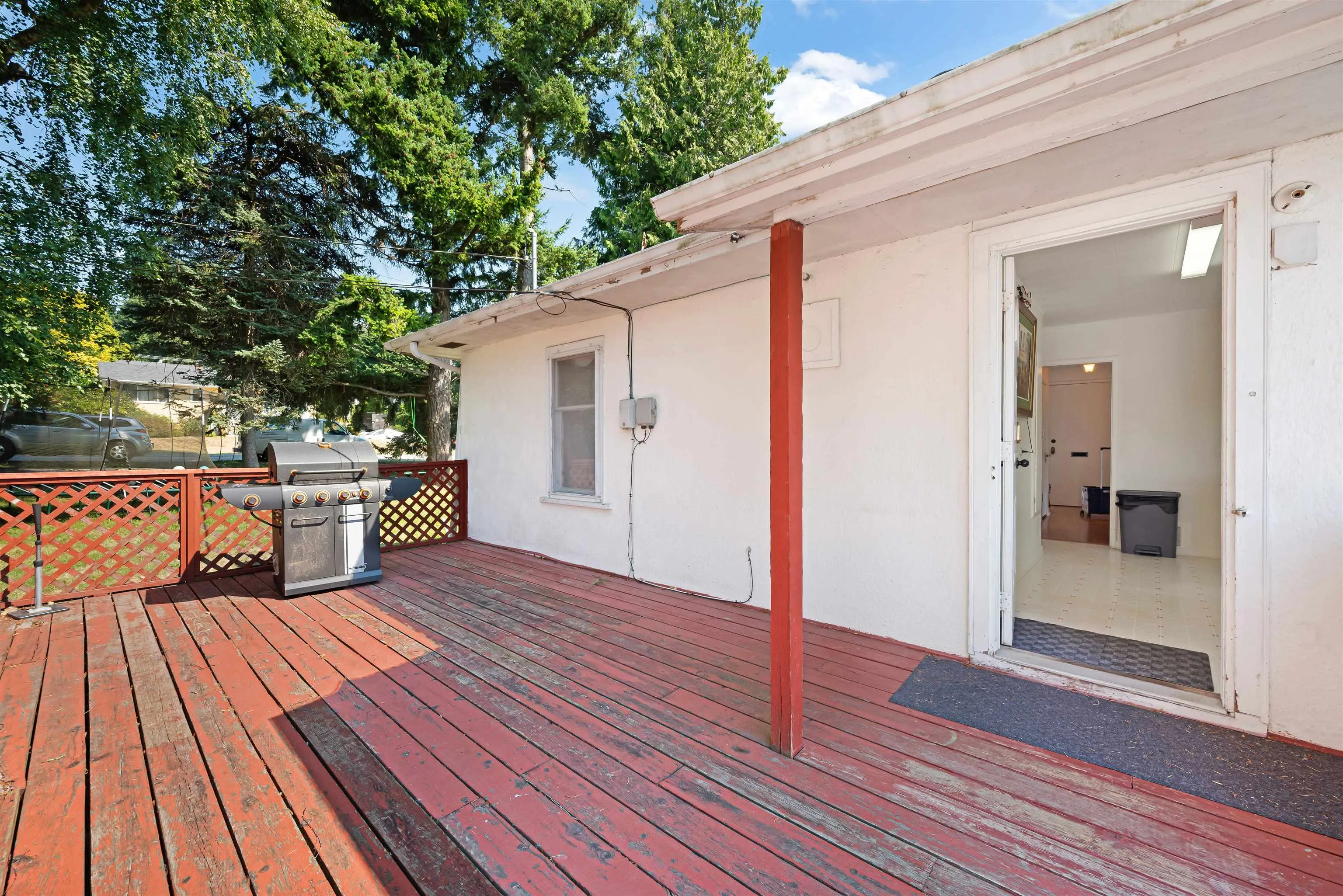 1129 Dolphin Avenue