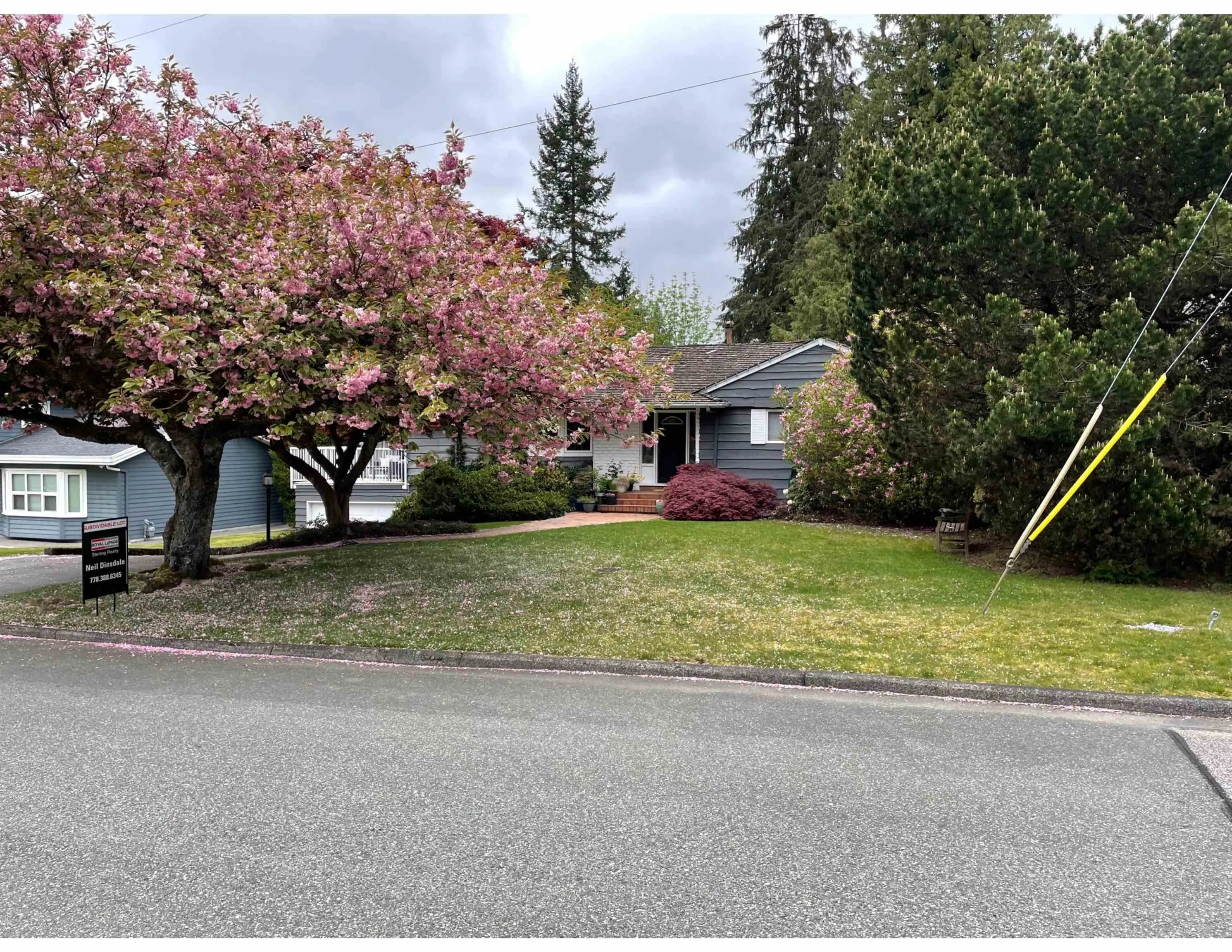 939 Selkirk Crescent