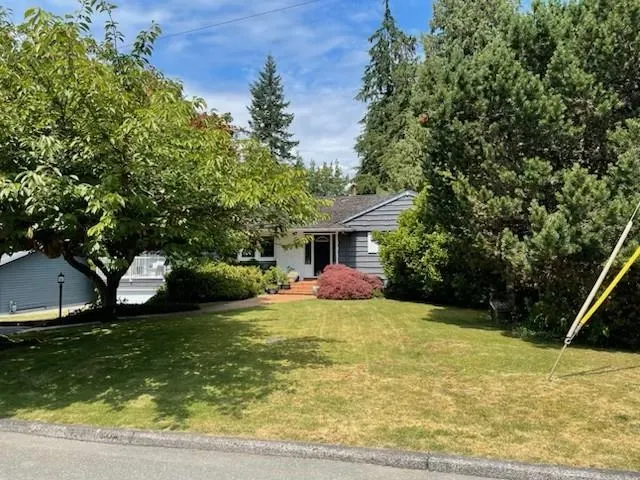 939 Selkirk Crescent