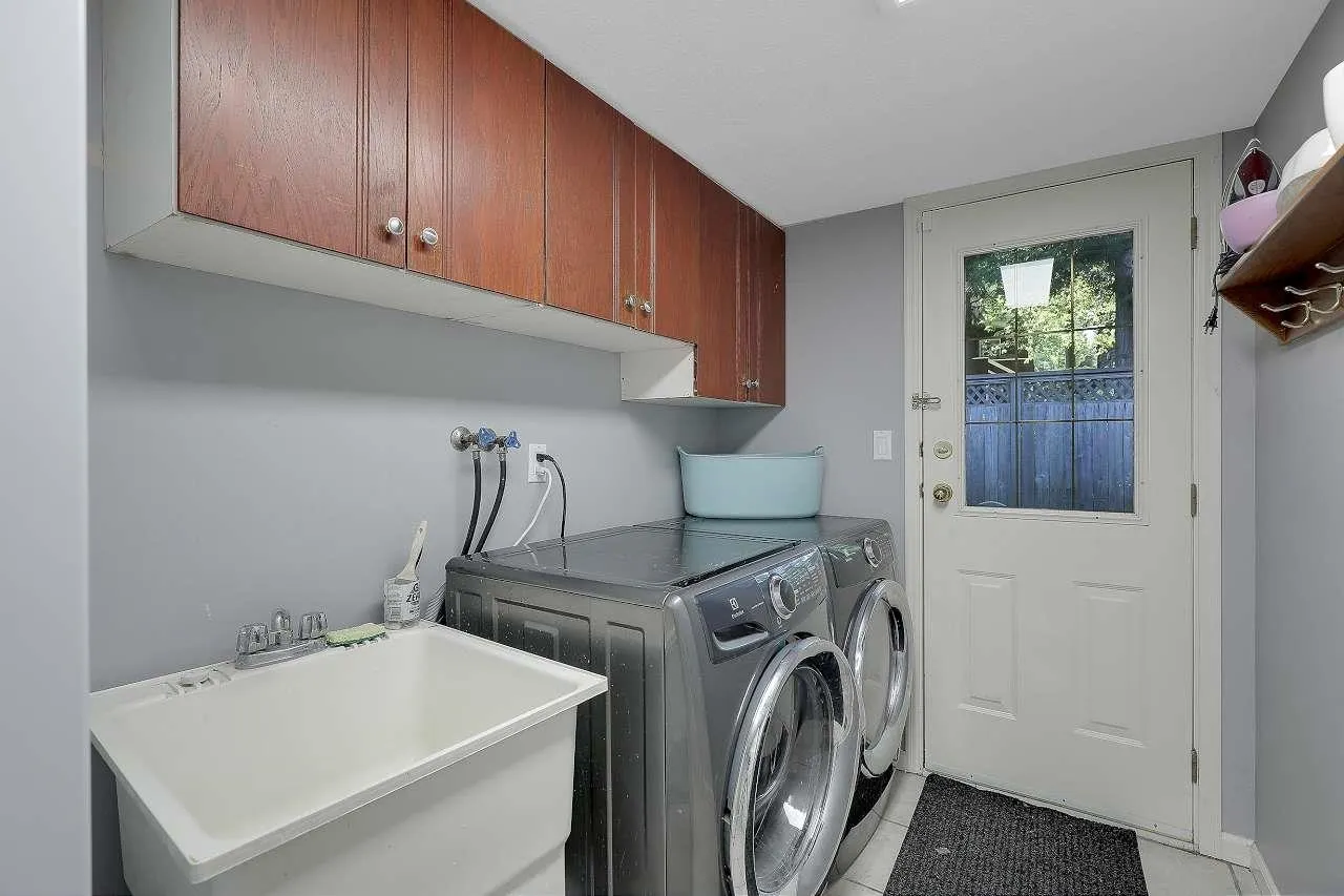 5256 Cambridge Court
