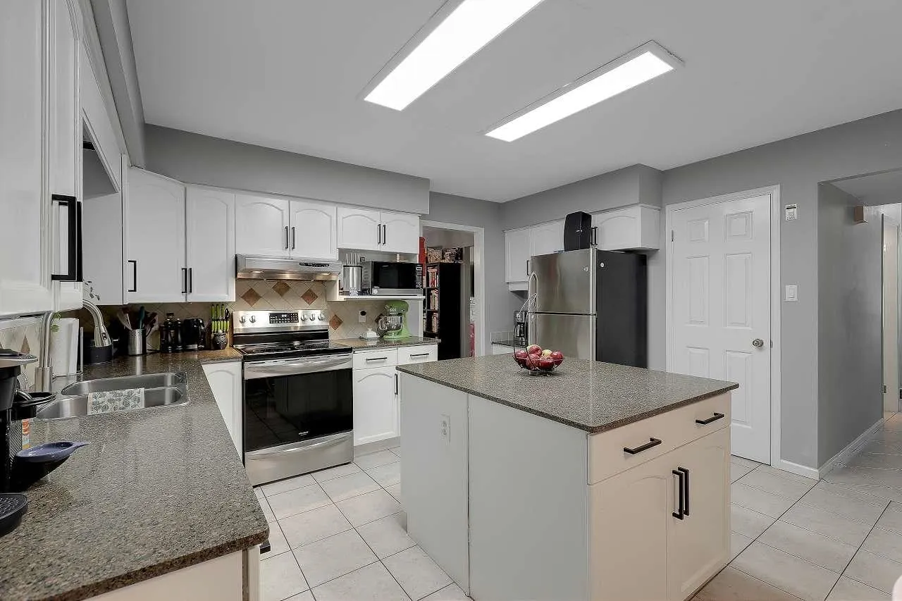 5256 Cambridge Court