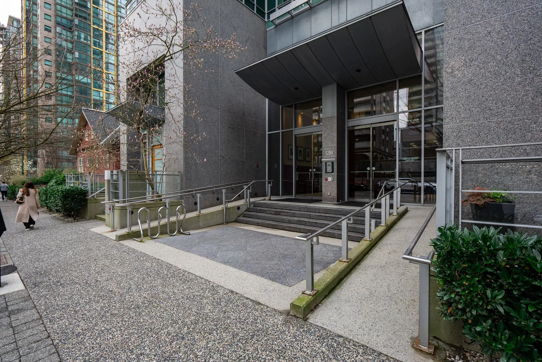 2806 1288 W Georgia Street