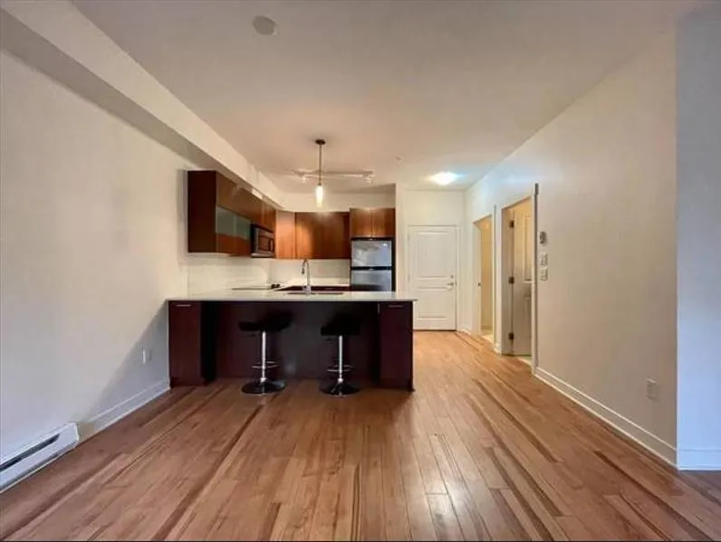 212 13321 102a Avenue