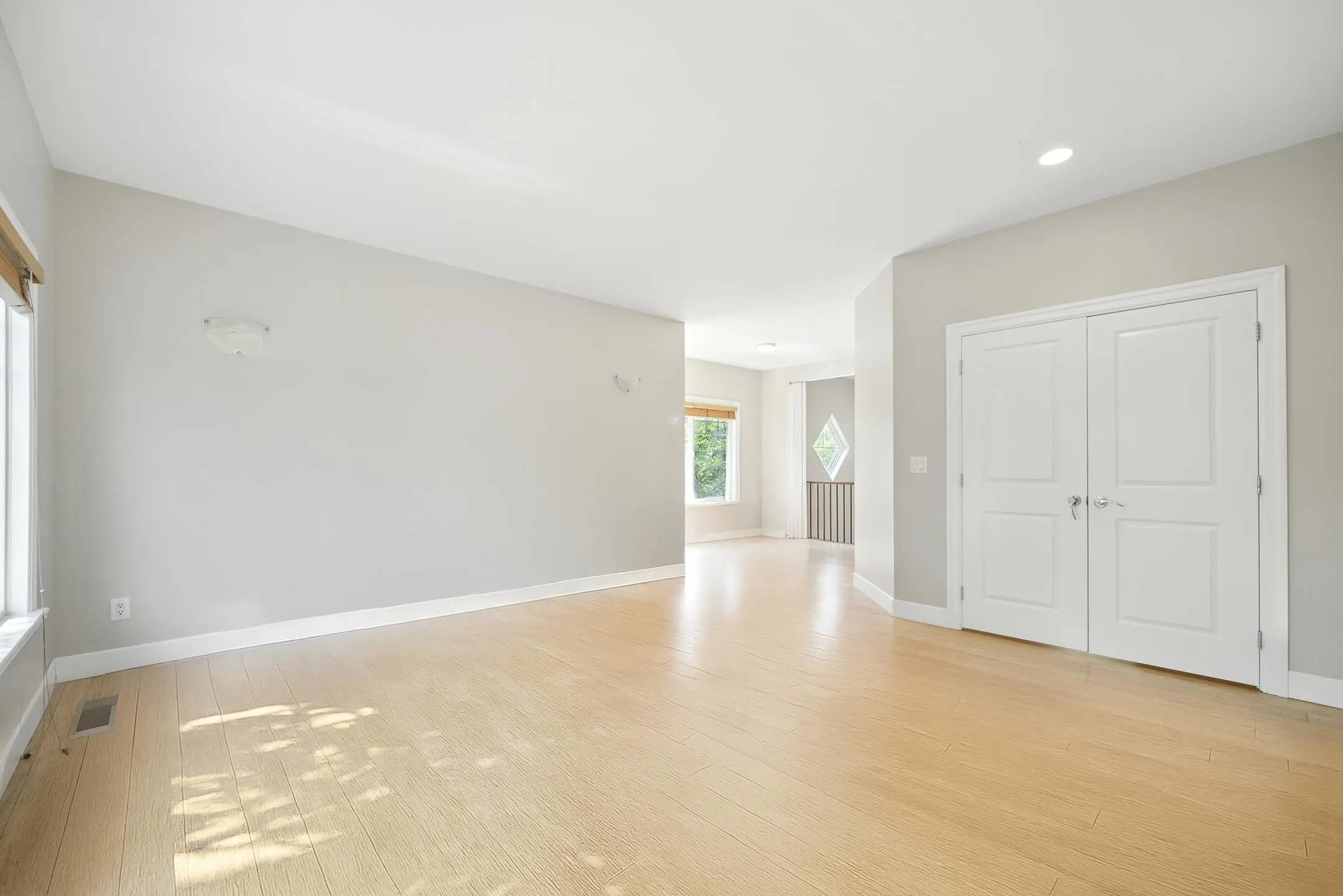 3252 Camelback Lane
