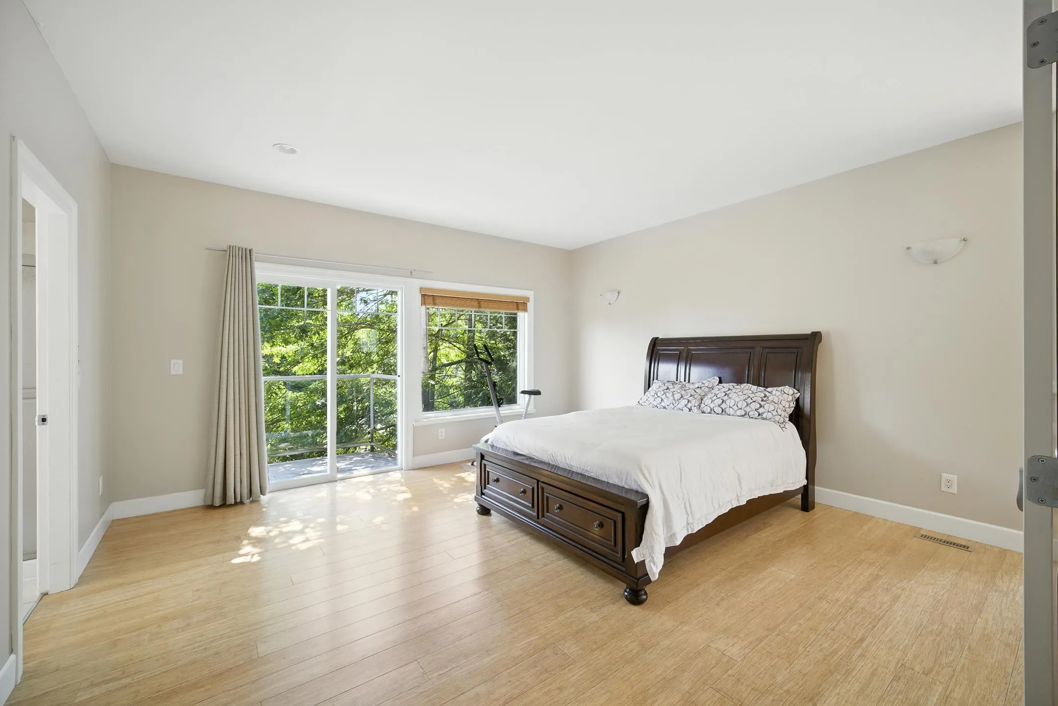 3252 Camelback Lane