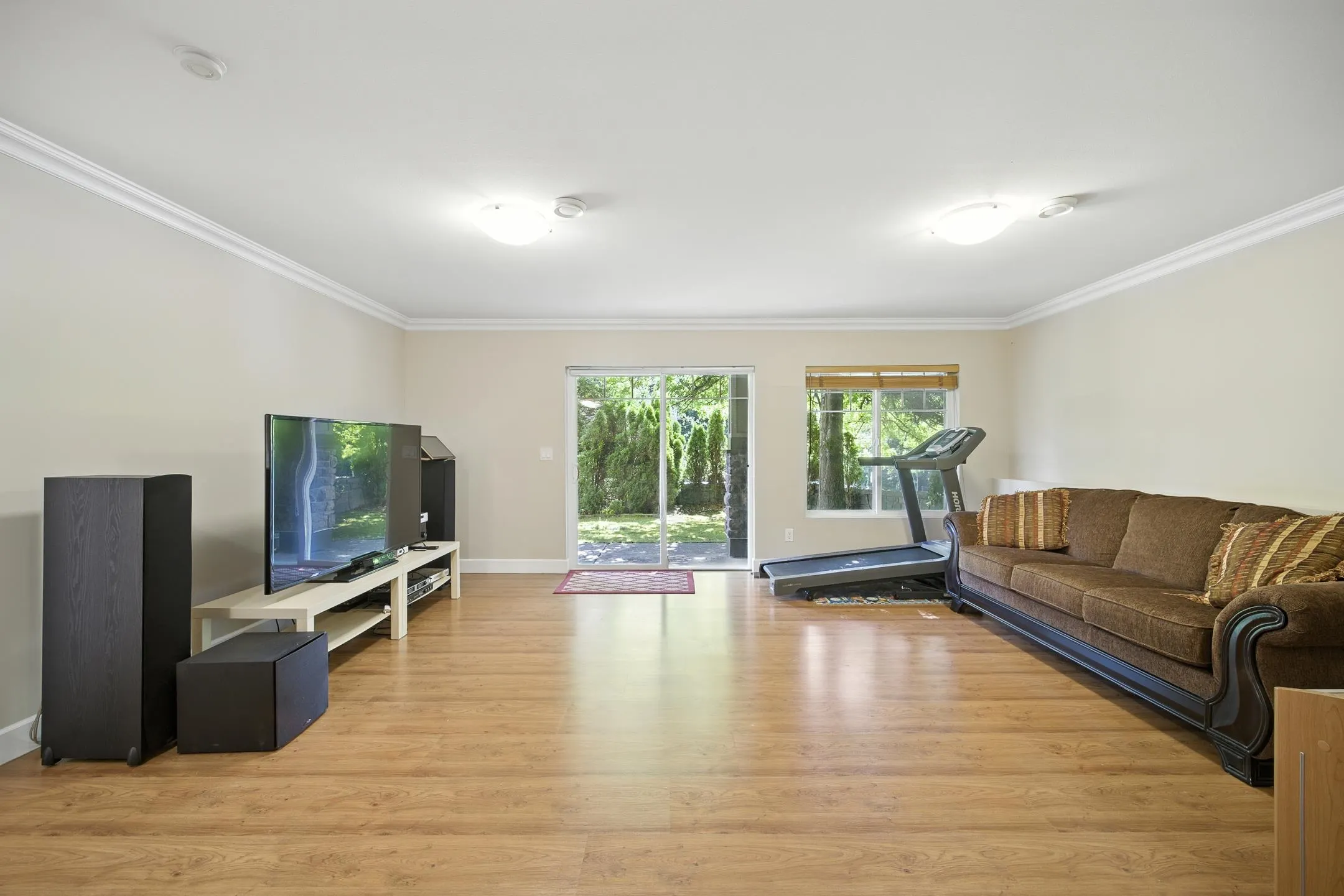 3252 Camelback Lane