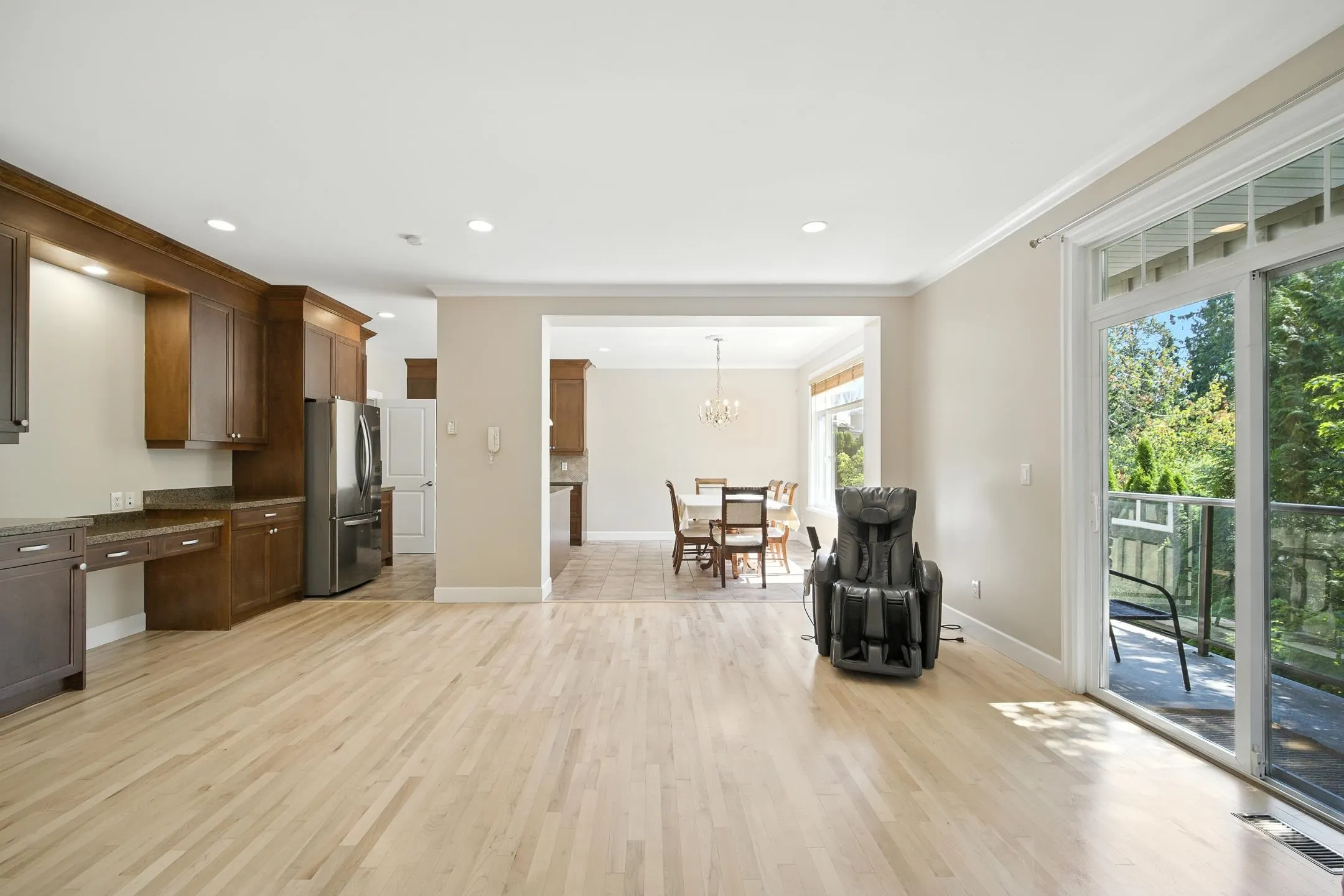 3252 Camelback Lane