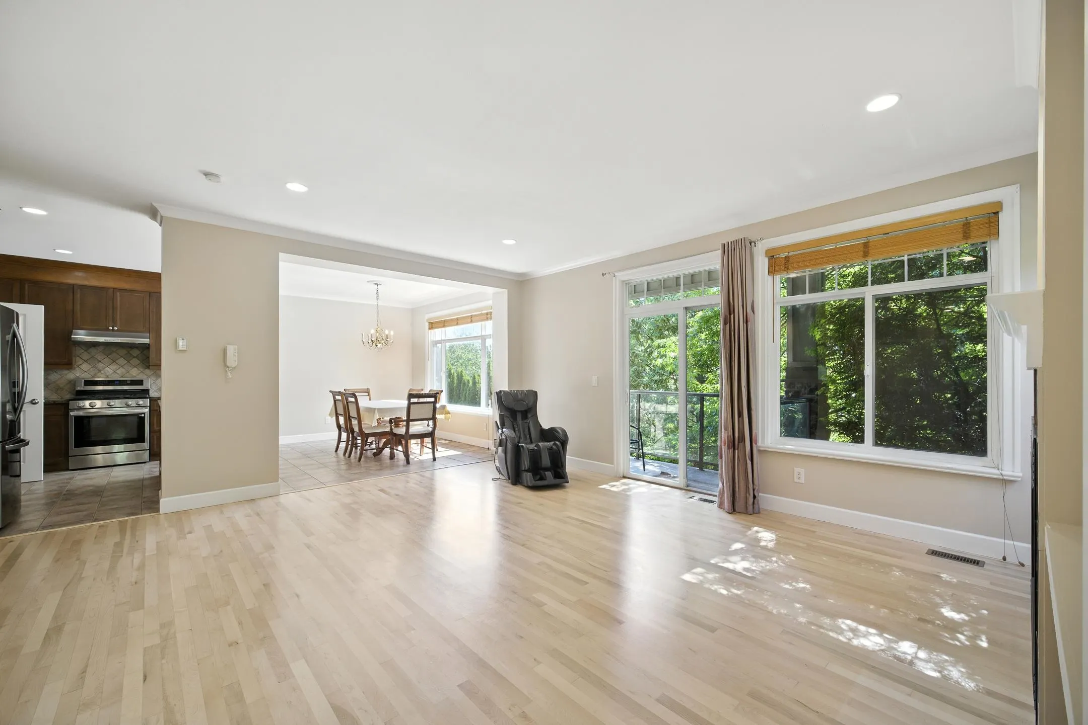 3252 Camelback Lane