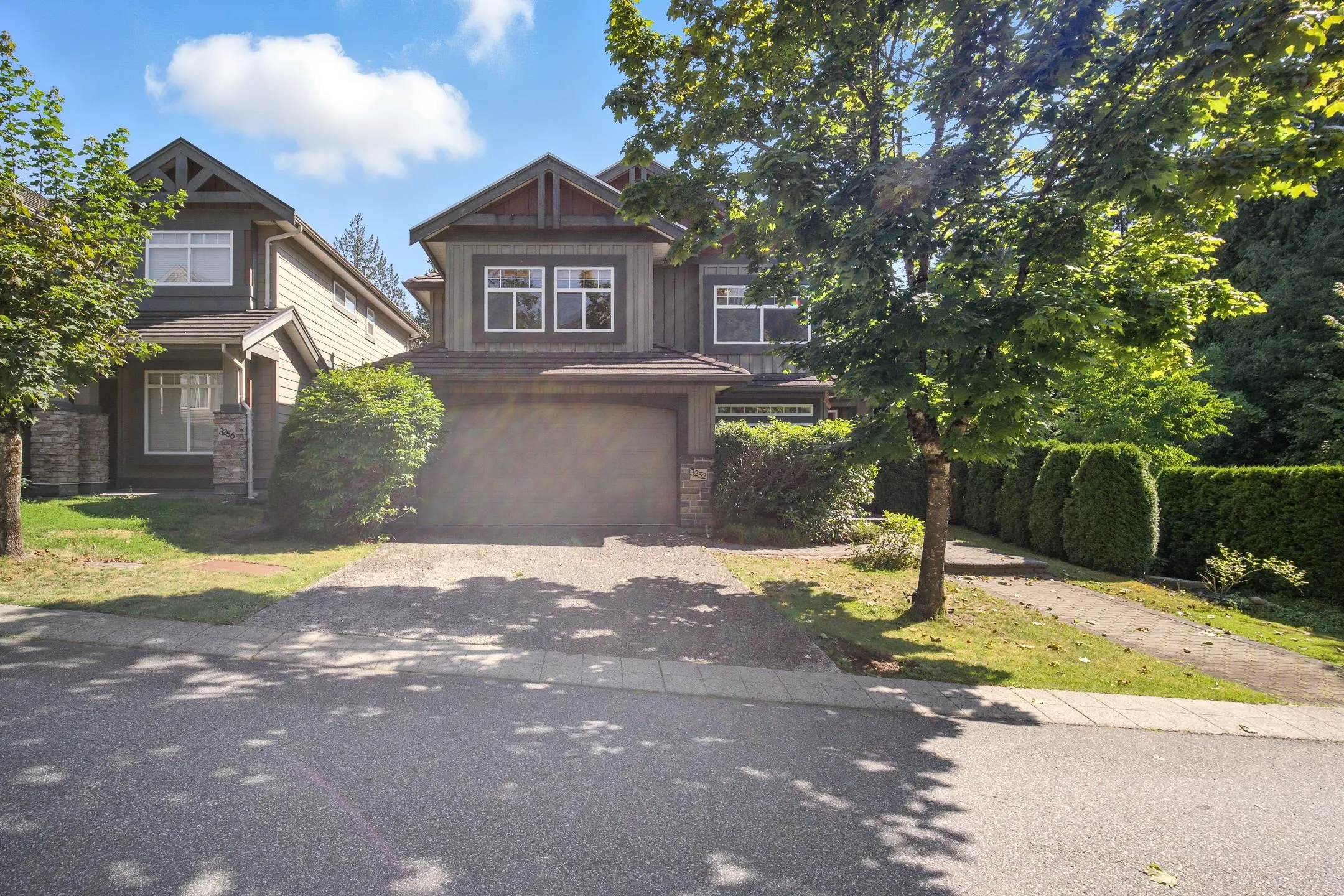 3252 Camelback Lane