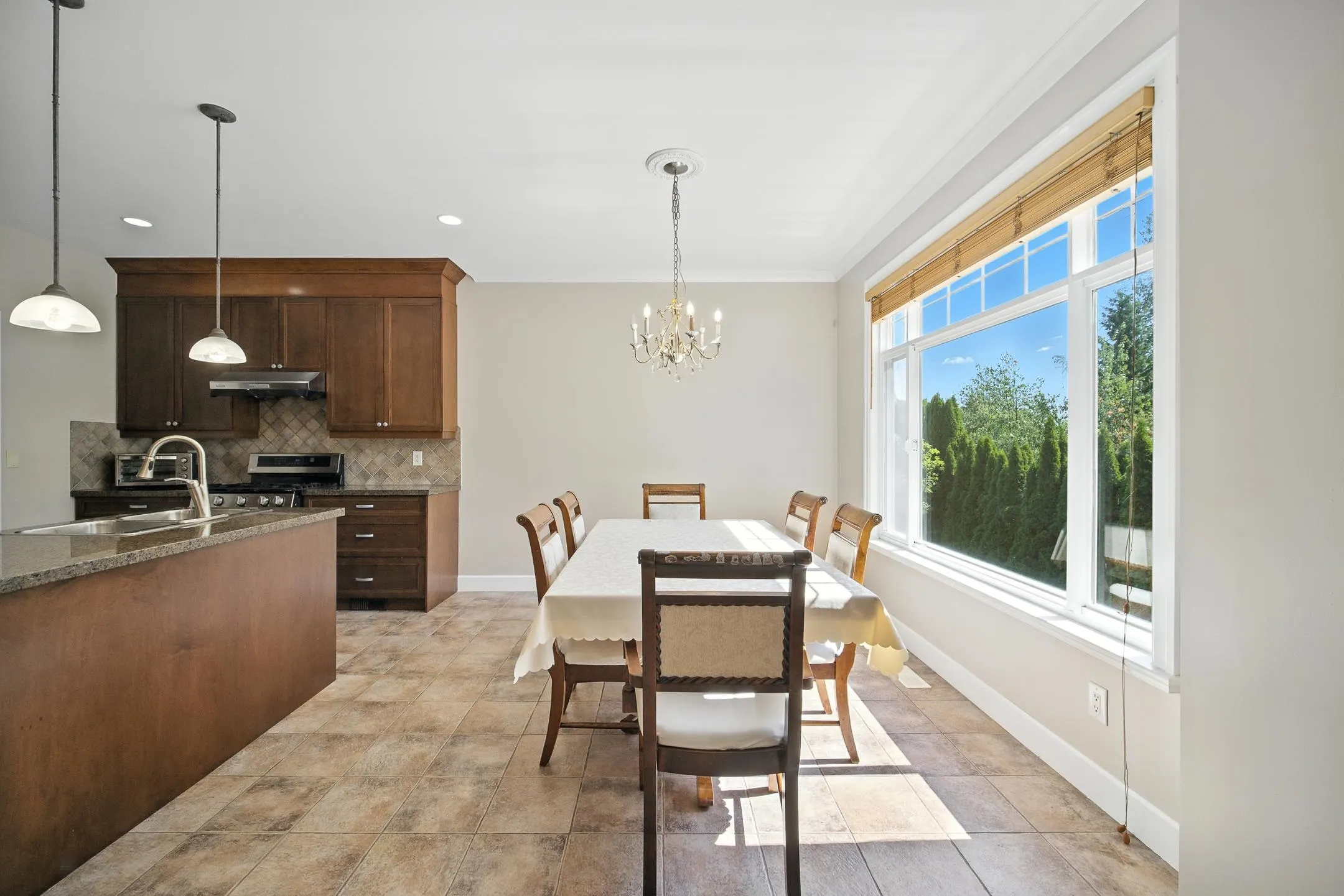 3252 Camelback Lane