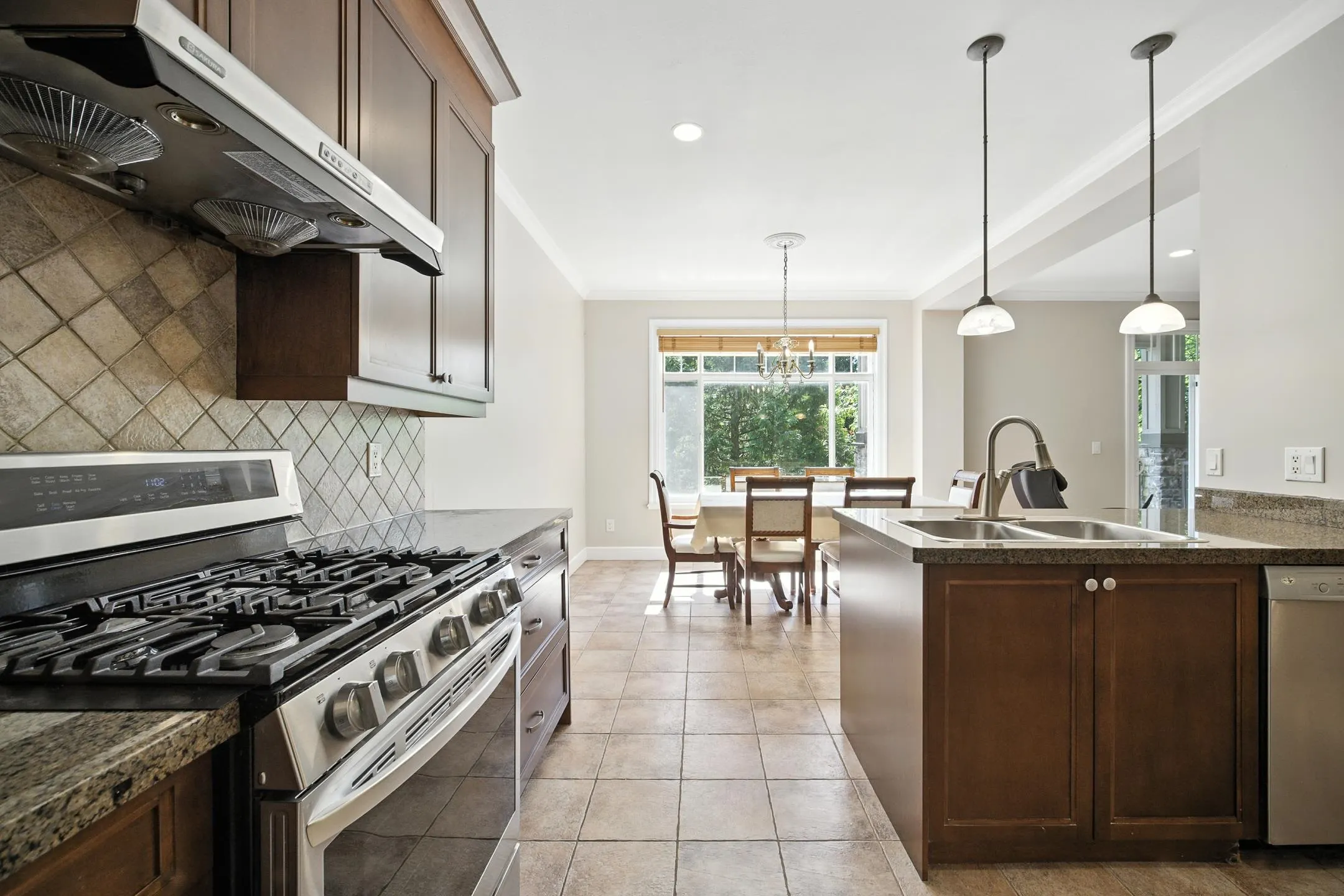 3252 Camelback Lane