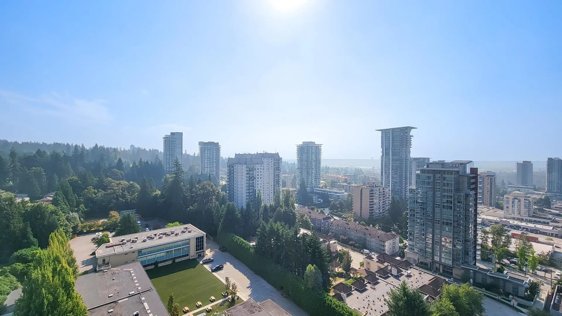 1905 530 Whiting Way