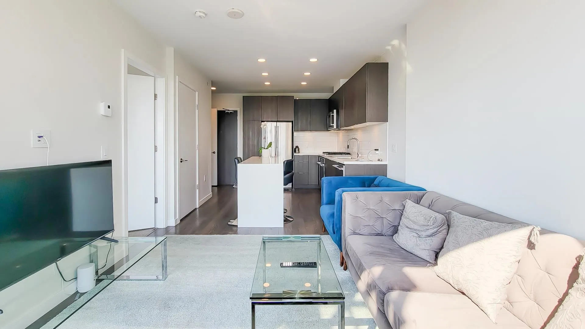 1905 530 Whiting Way