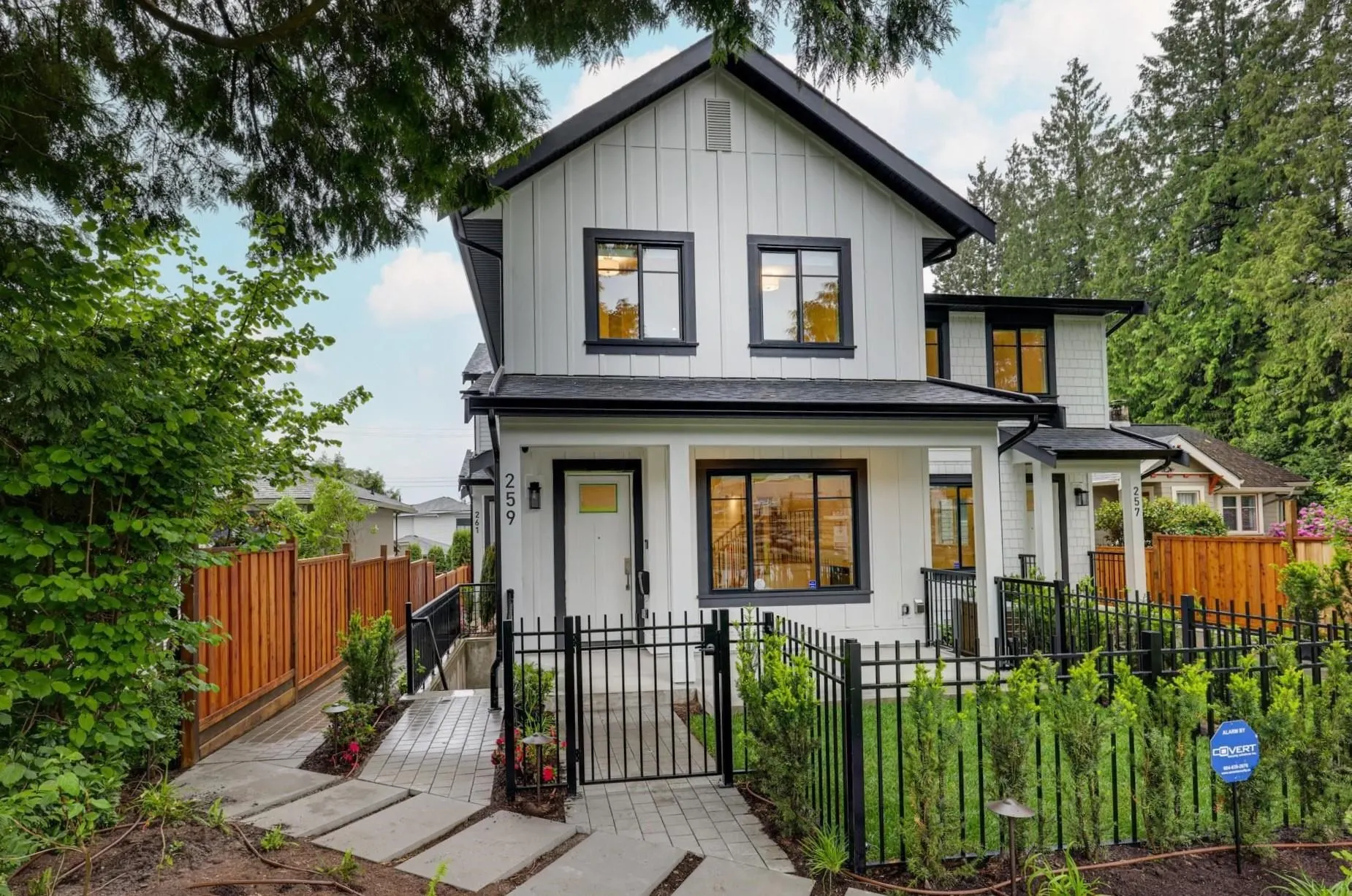 259 E 23rd Street