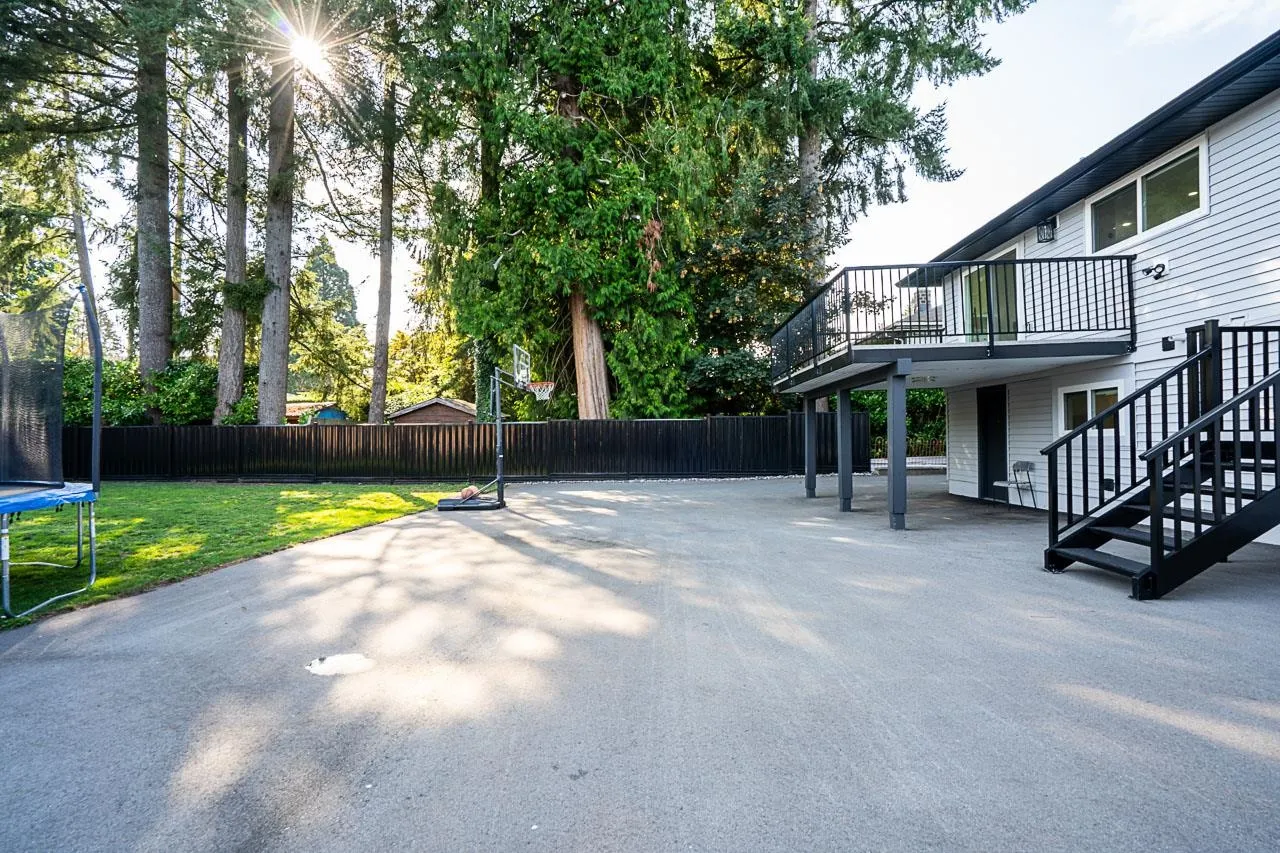 1624 Coquitlam Avenue