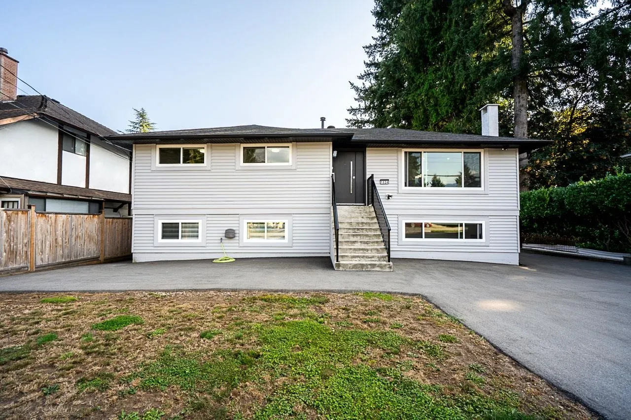 1624 Coquitlam Avenue