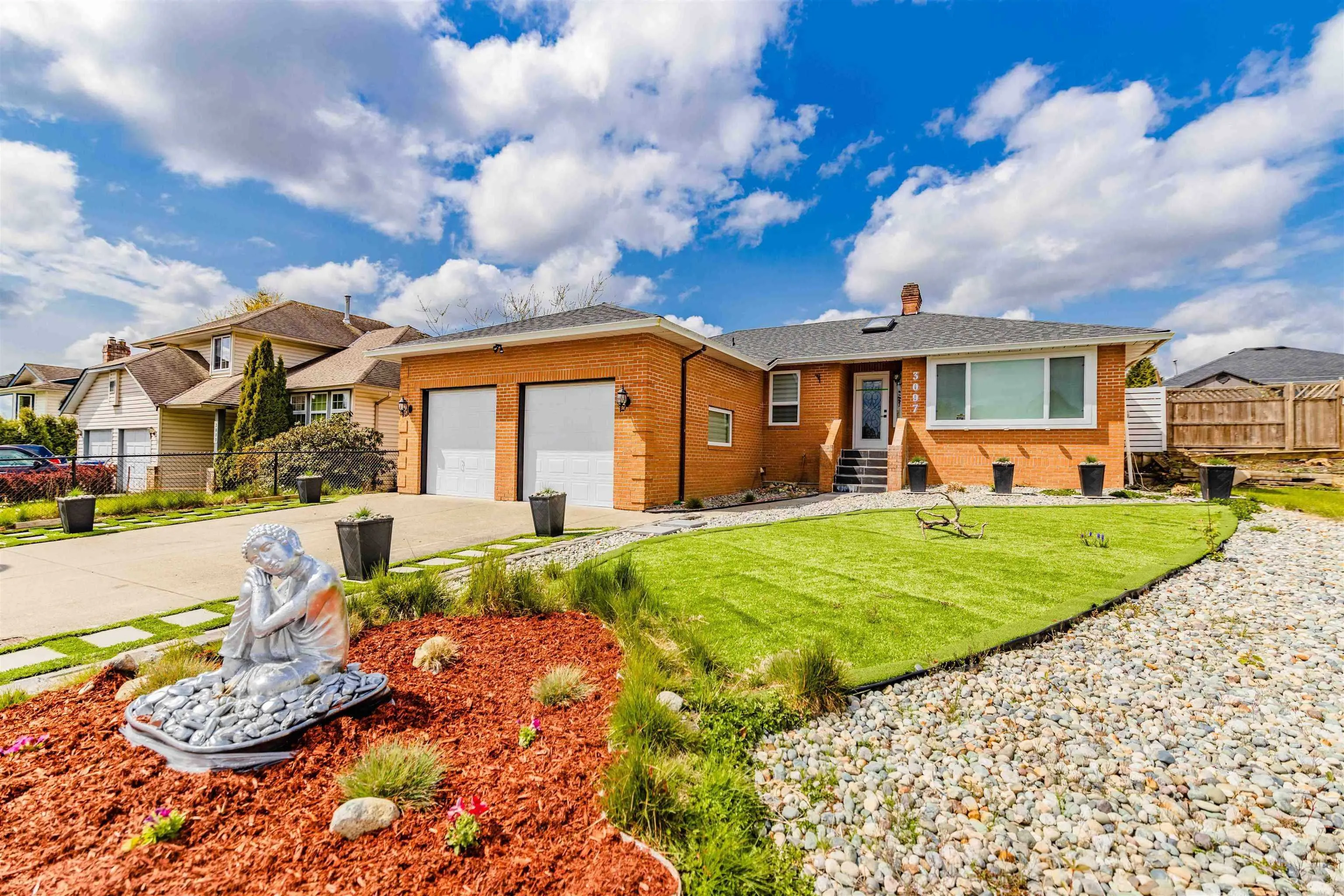 3097 Goldfinch Street