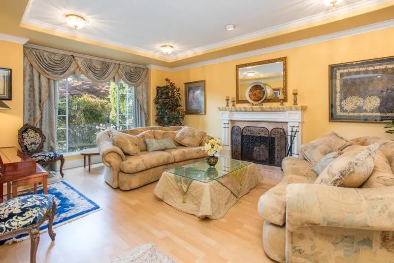 5524 Cornwall Drive