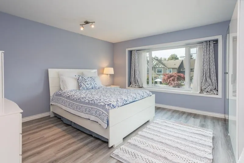 5524 Cornwall Drive